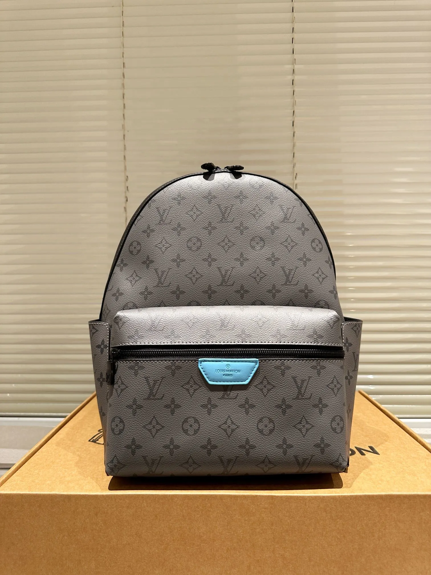 Louis Vuitton Bag — 2563f59f
