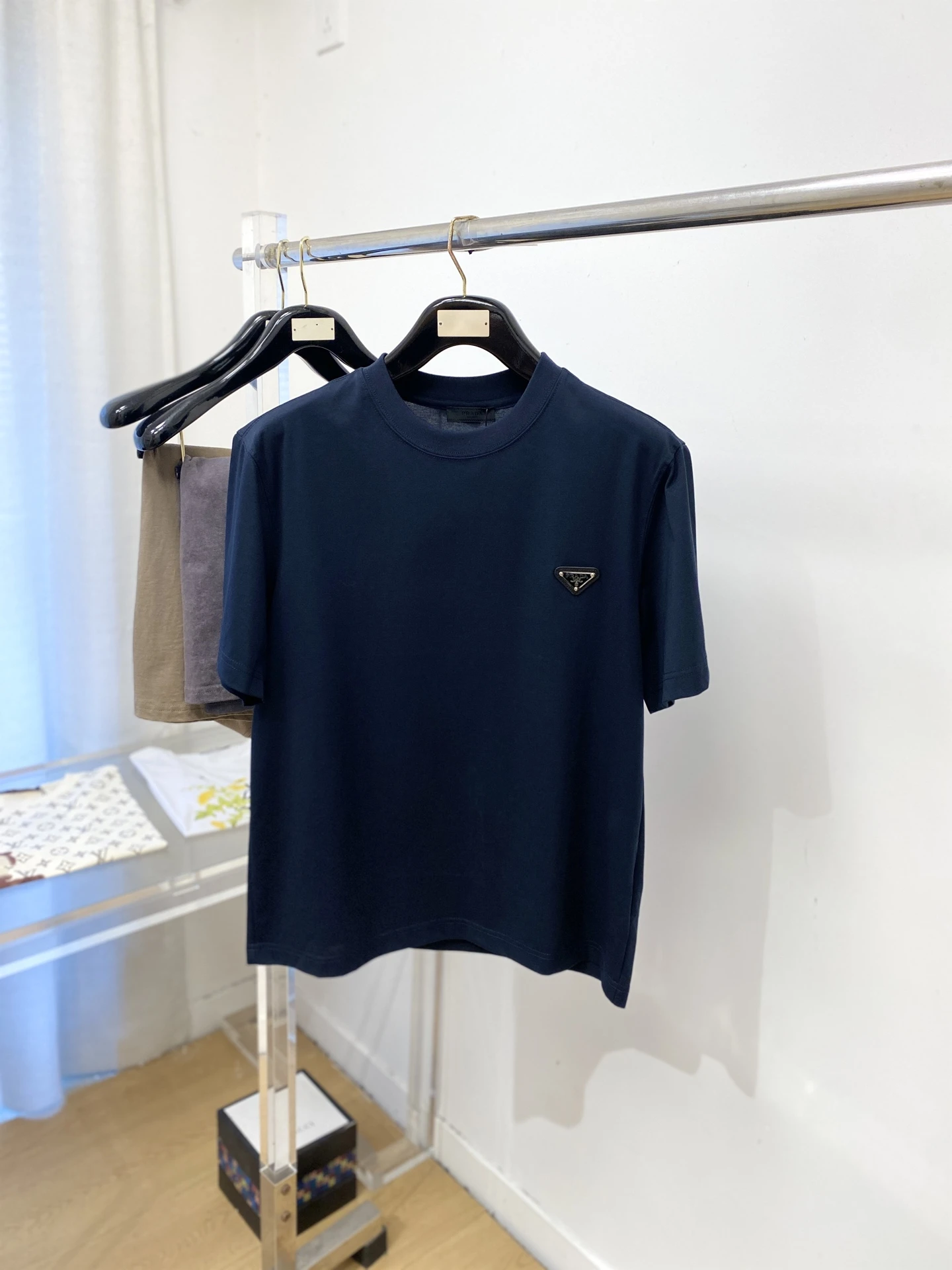 Prada T-Shirt — f0d6785c