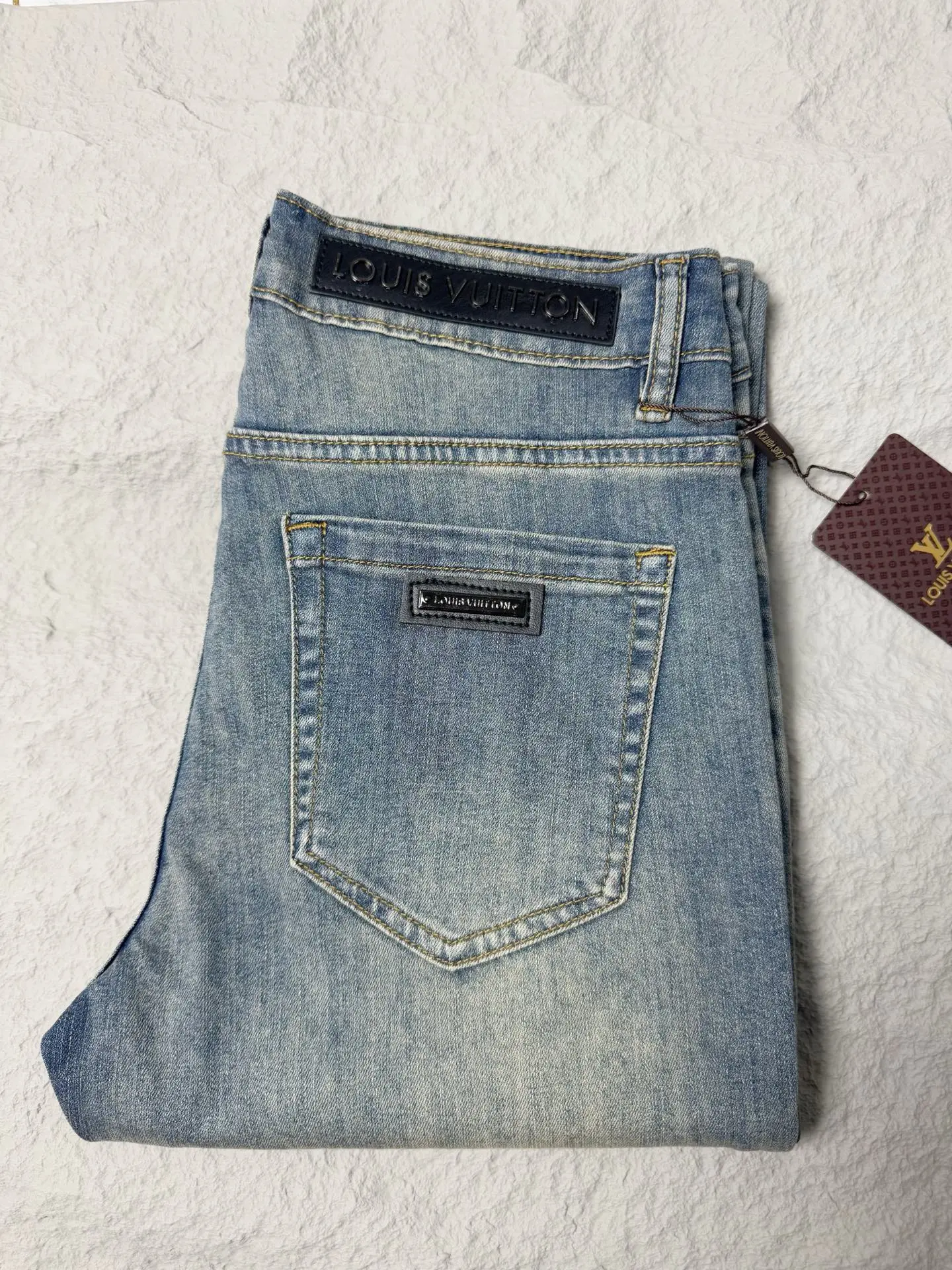 Louis Vuitton Jeans — dd246df1