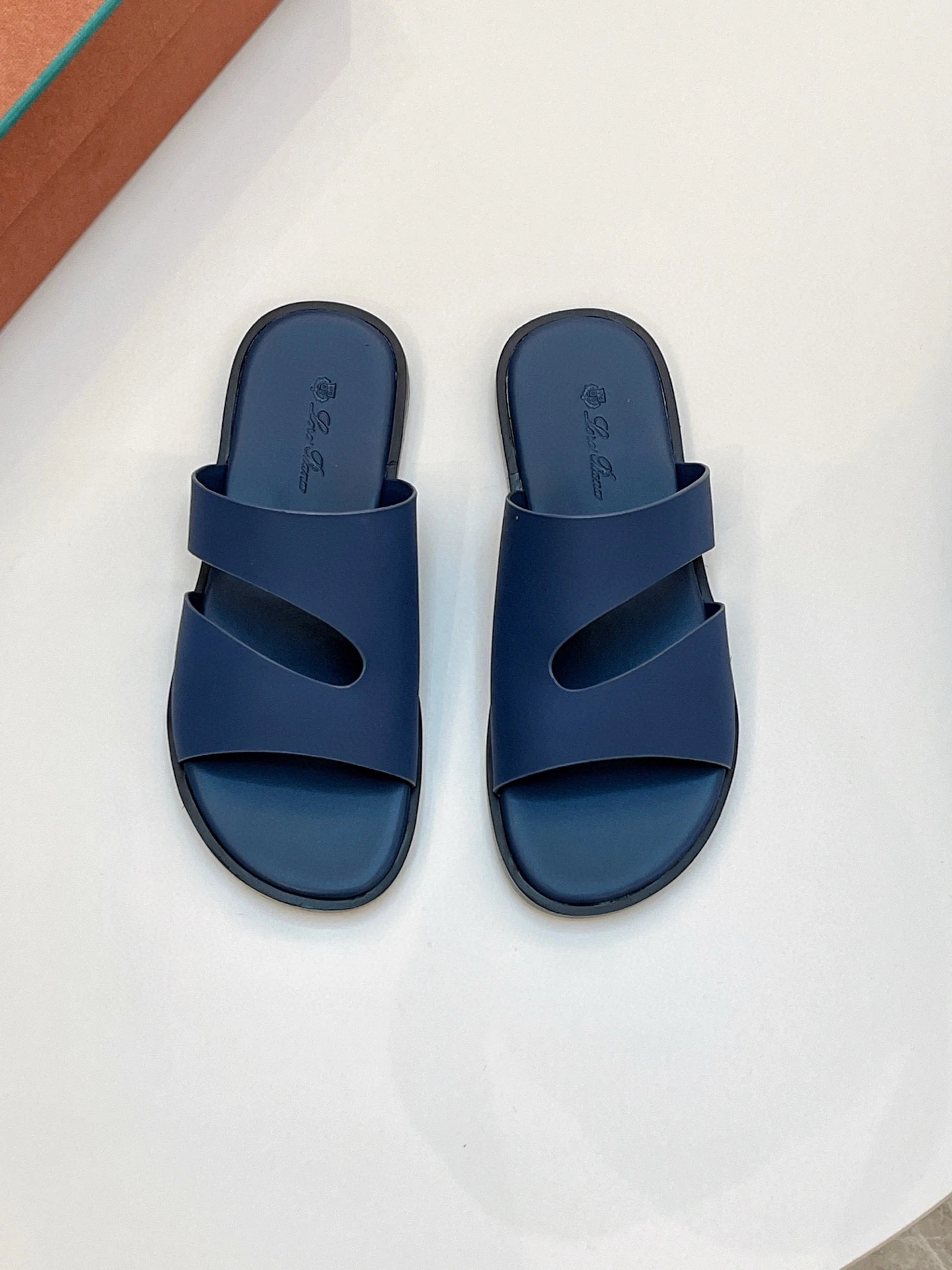 Loro Piana Slippers — b2de0c41