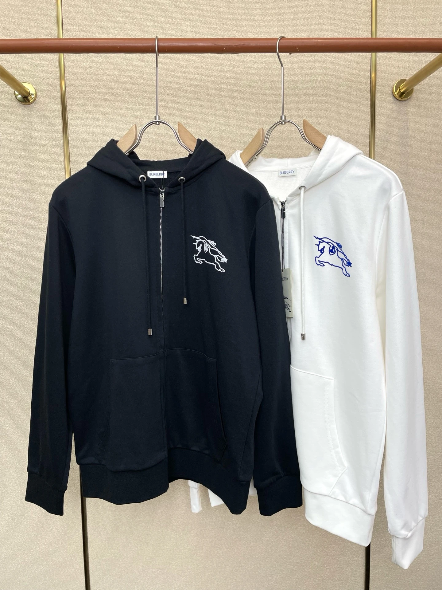 Burberry Sweatshirts — 5c64435d