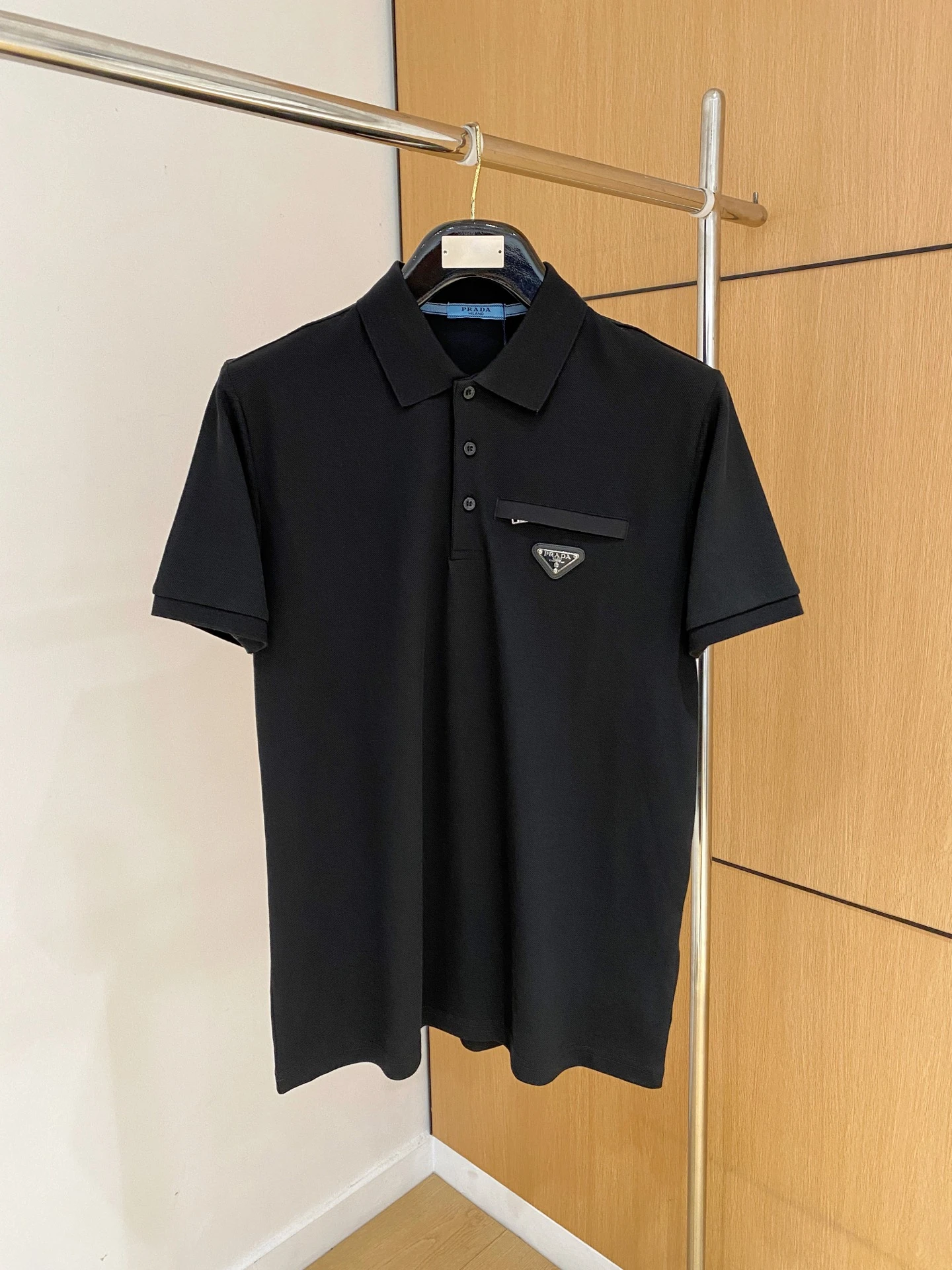 Prada T-Shirt — a2f0b13f