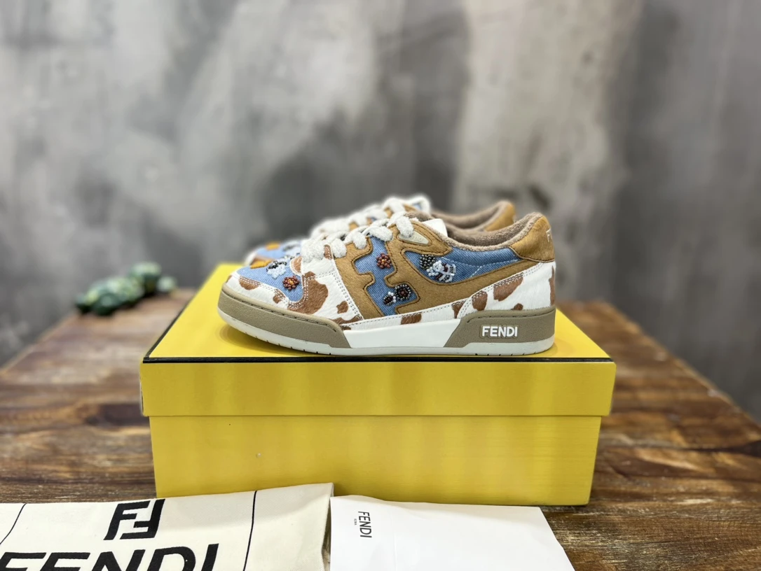 Fendi Sneakers — 3a8d9291