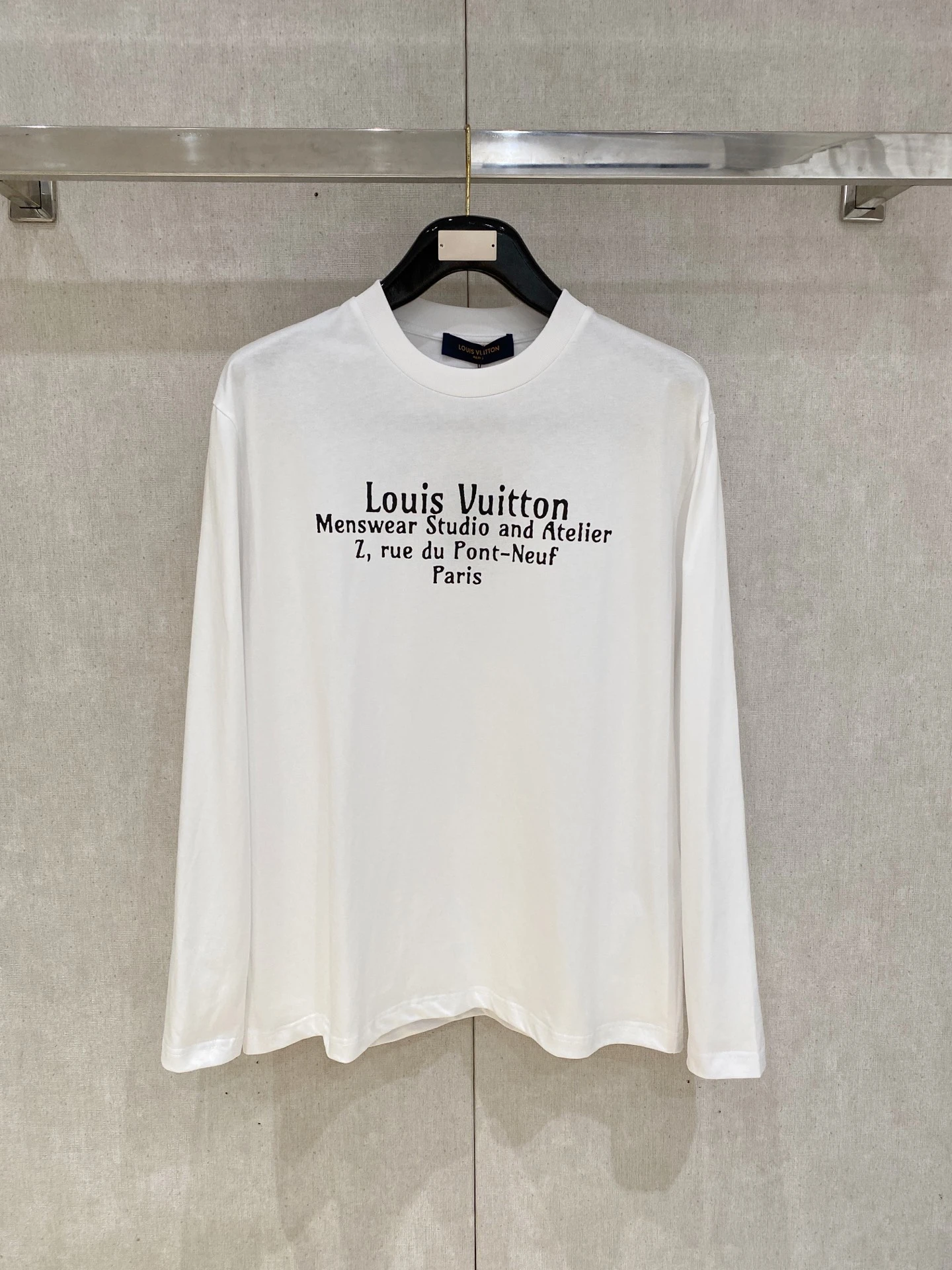 Louis Vuitton T-Shirt — 428708e7