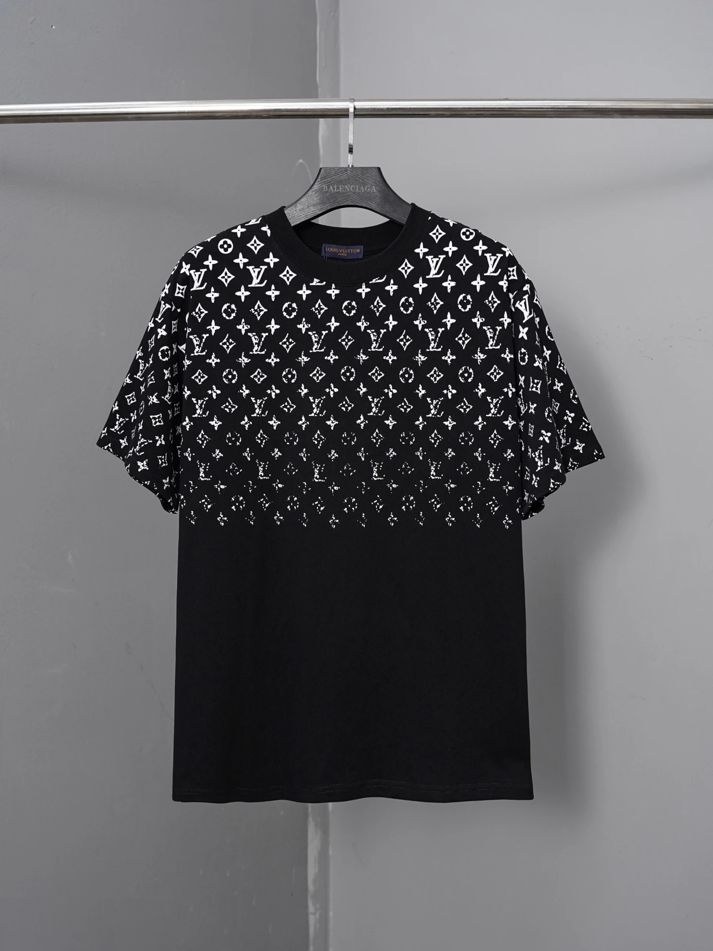 Louis Vuitton T-Shirt — 4ceb4648