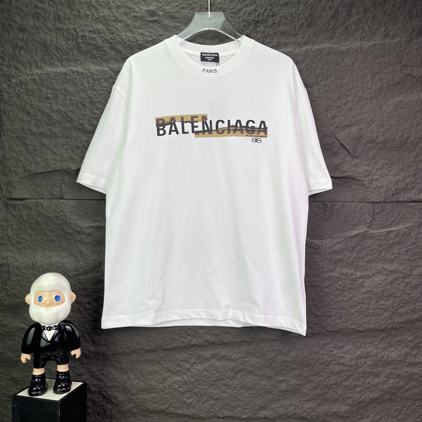 Balenciaga T-Shirt — 98d87de0