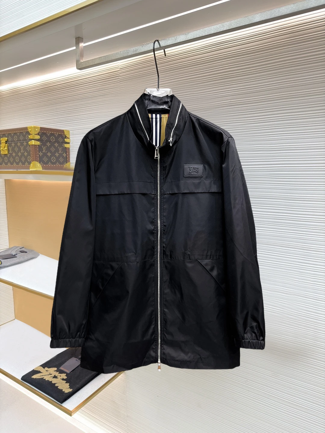 Burberry Jackets — 00fe75ba