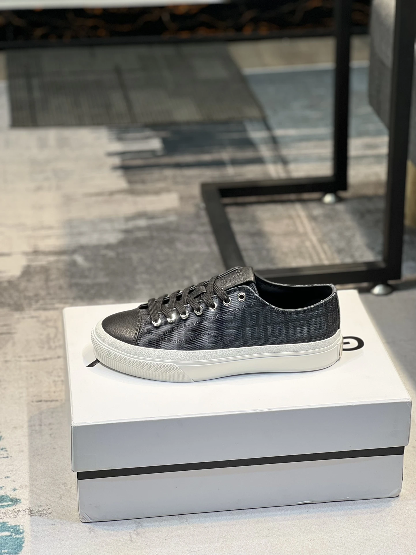 Givenchy Shoes — e518140f