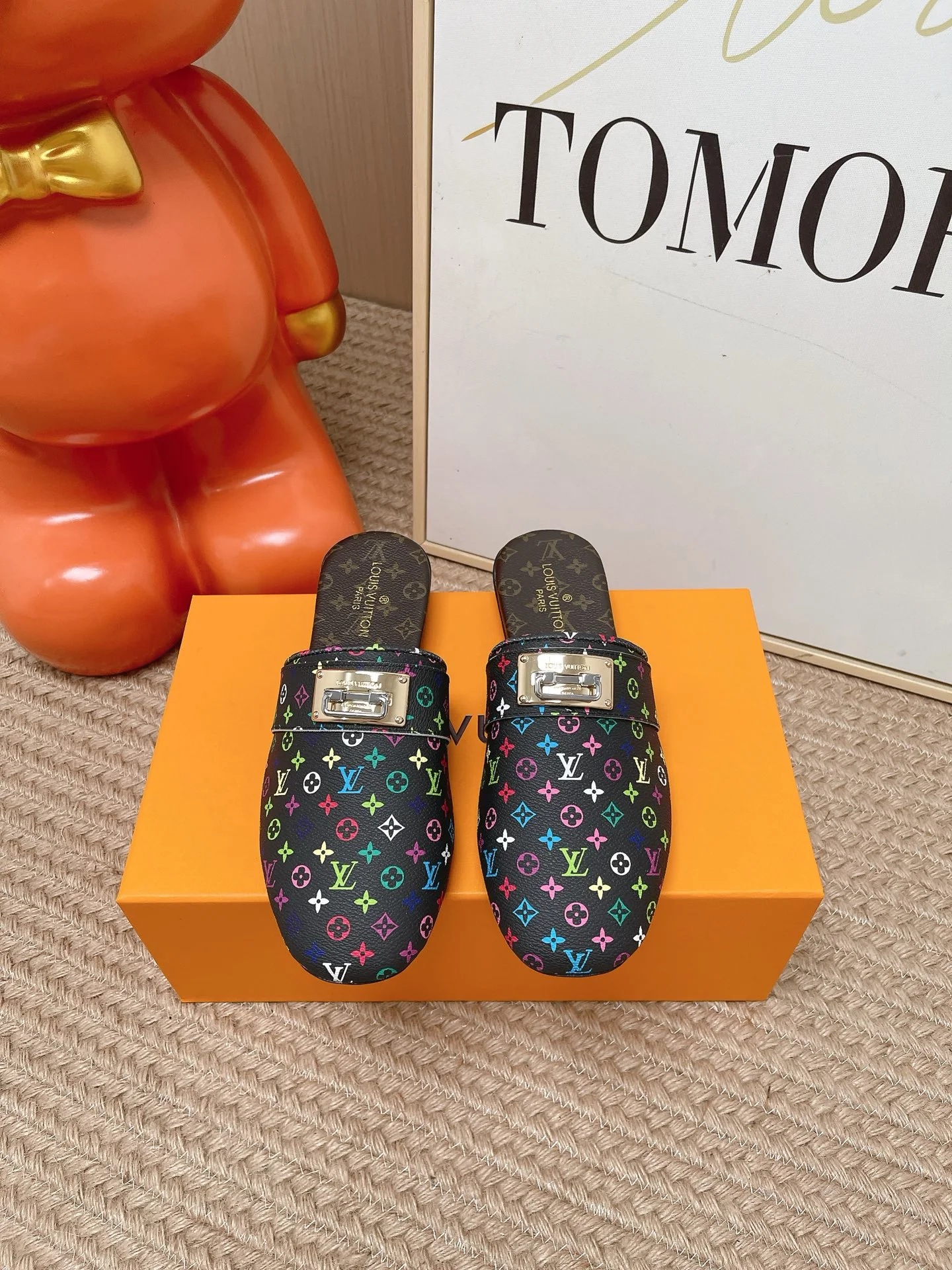 Louis Vuitton Slippers — e3b831cf
