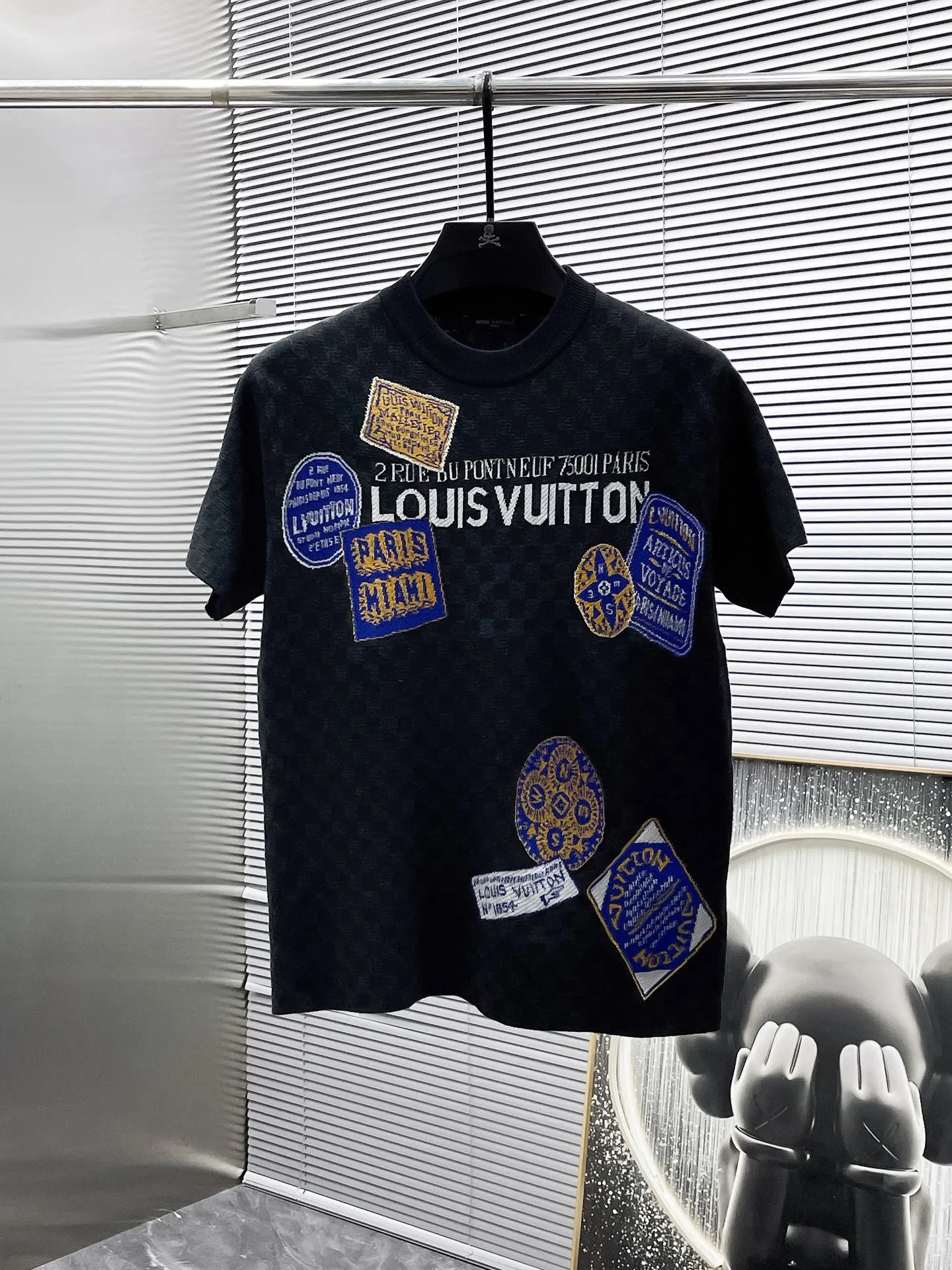 Louis Vuitton T-Shirt — 6b6bef56