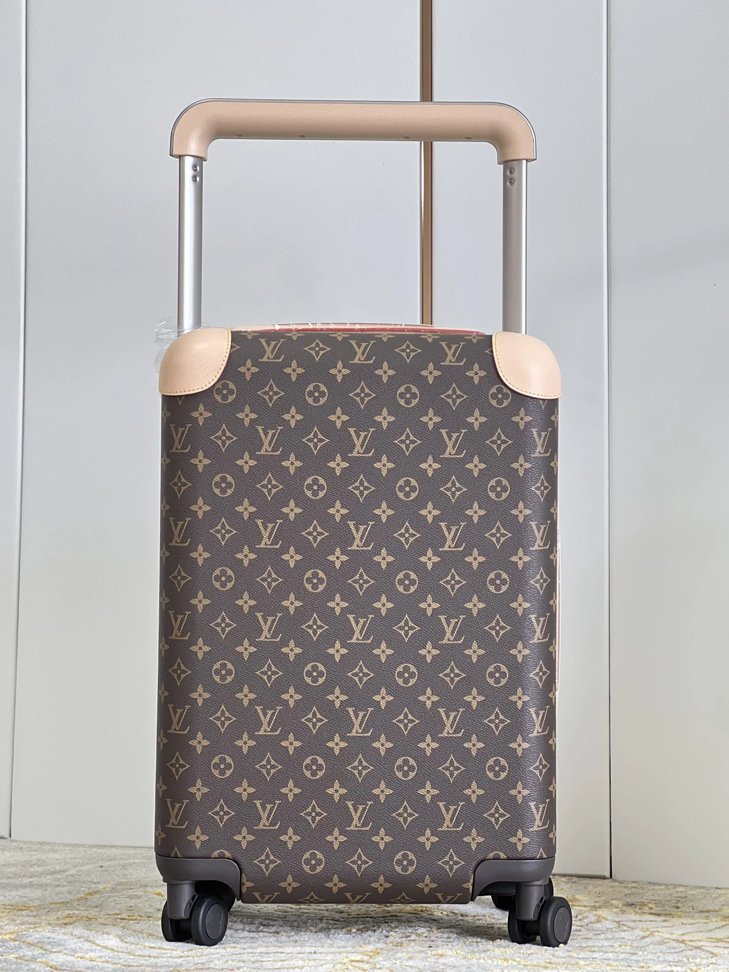 Louis Vuitton Luggage — 8bc06357