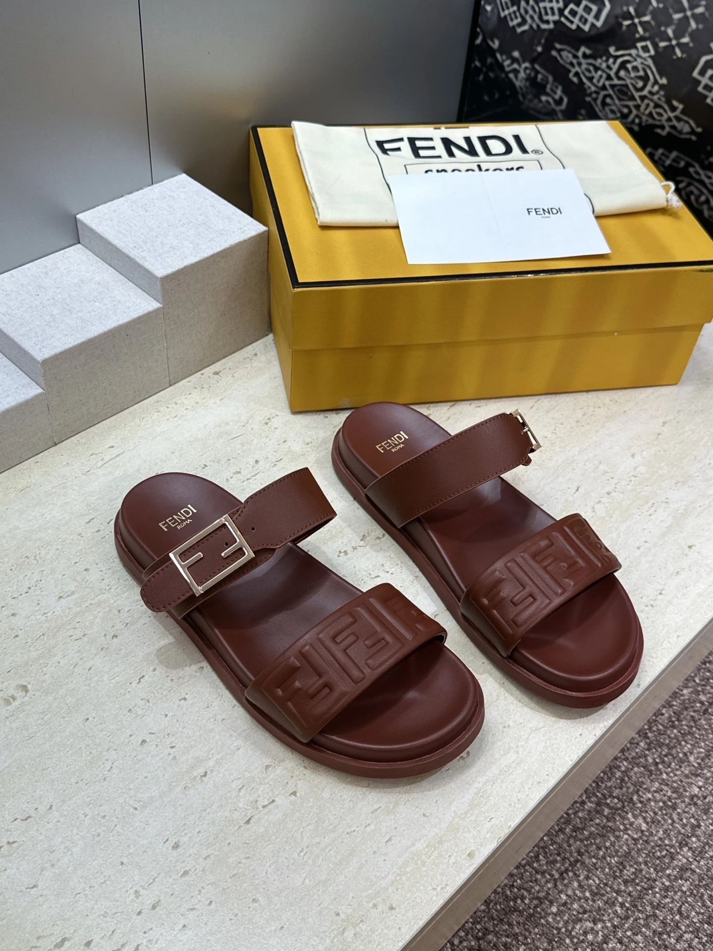 Fendi Slippers — 98809726