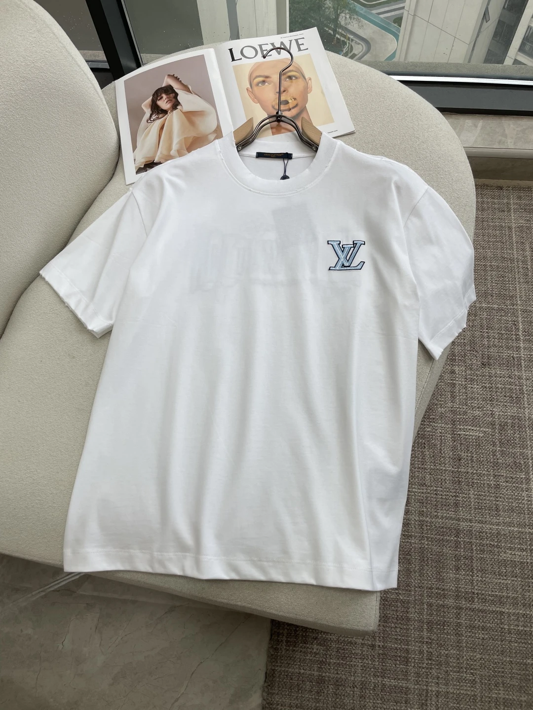 Louis Vuitton T-Shirt — c1a28f3f