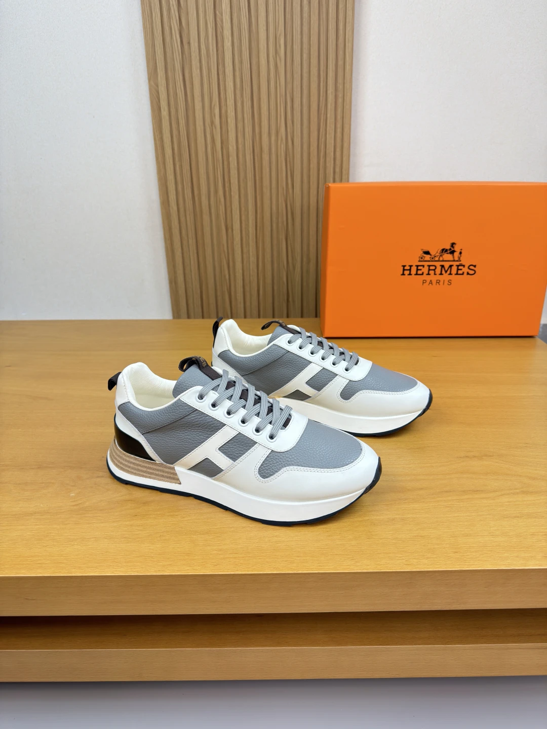 Hermès Sneakers — f2c8e13f