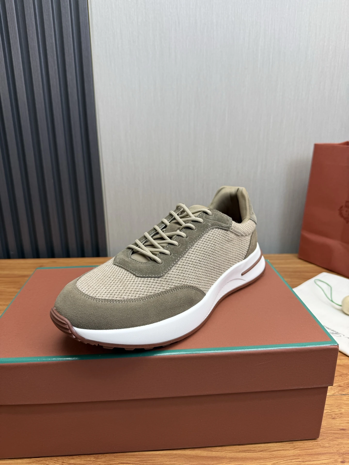Loro Piana Sneakers — ca4853f1
