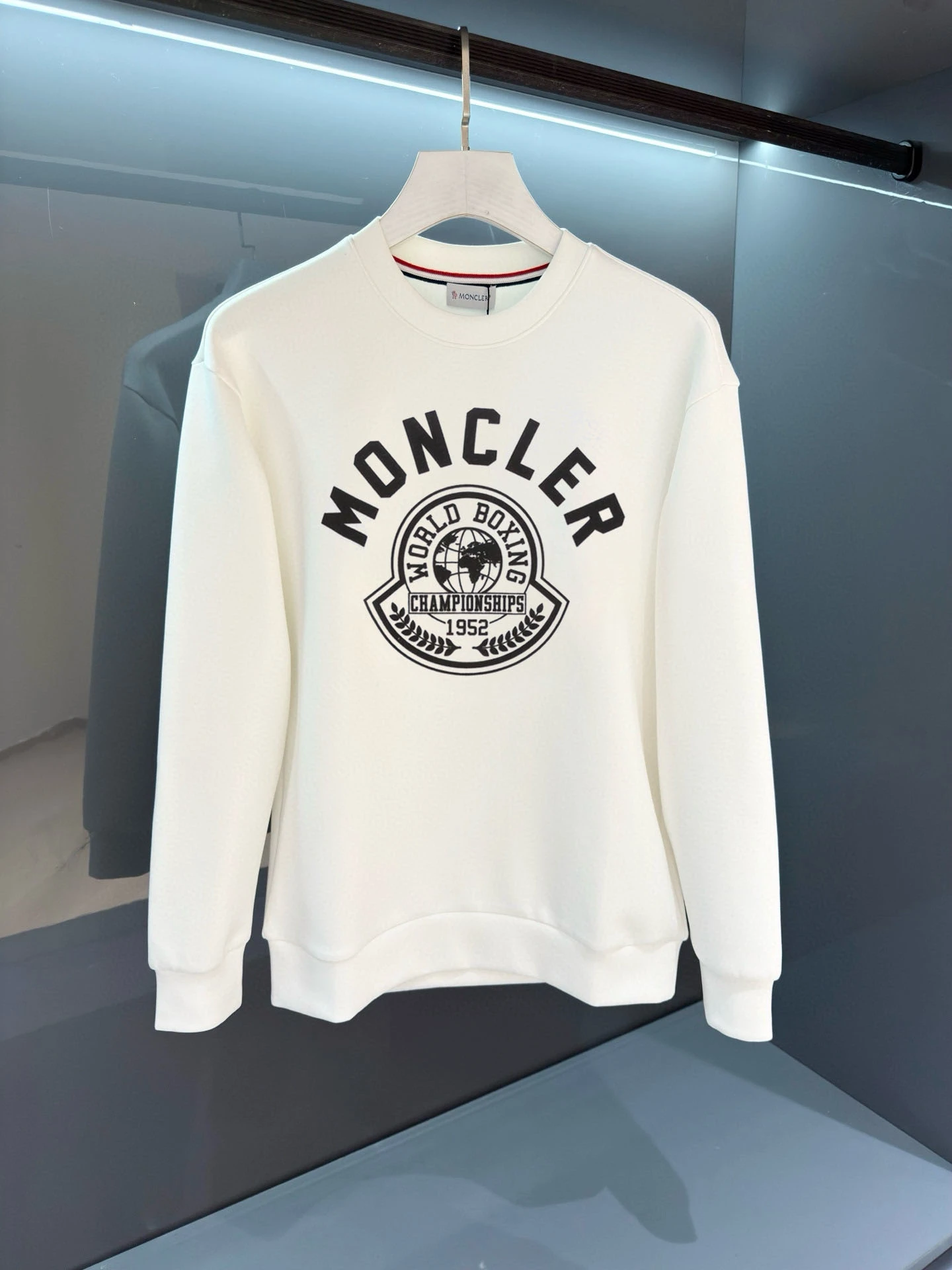 Moncler Hoodies — 892b949e