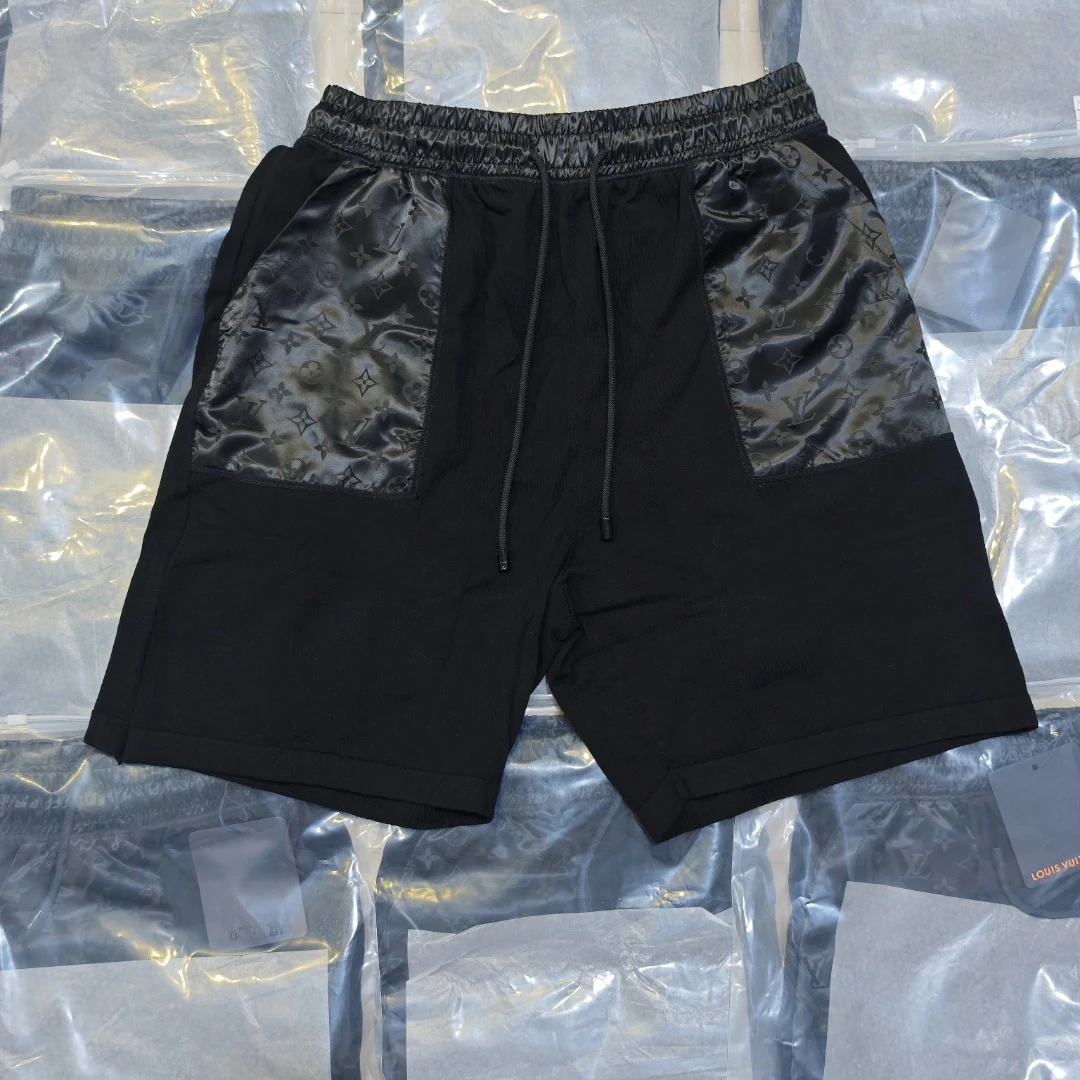 Louis Vuitton Shorts — a15fd8a2