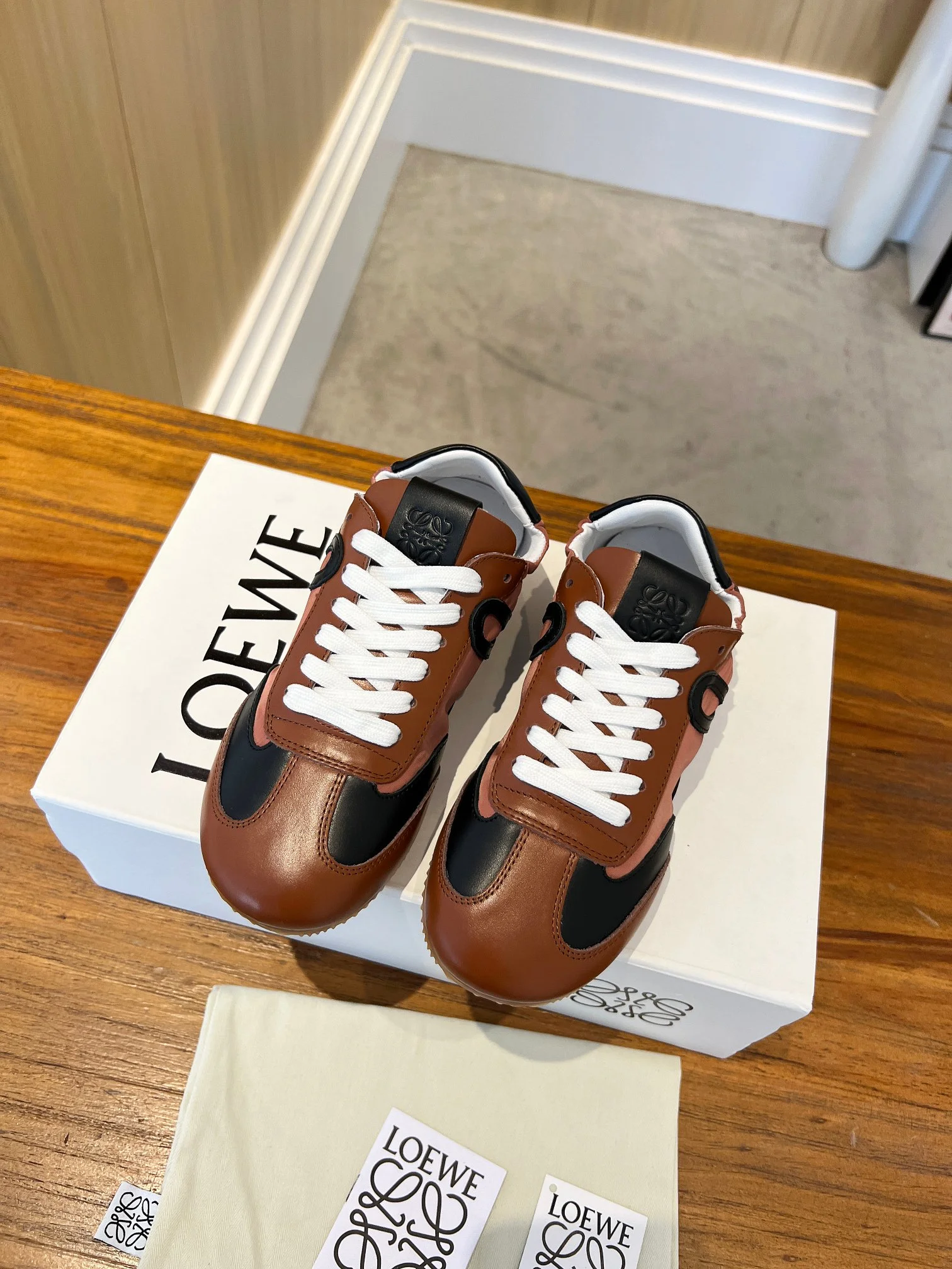 Loewe Sneakers — 8e78ee64