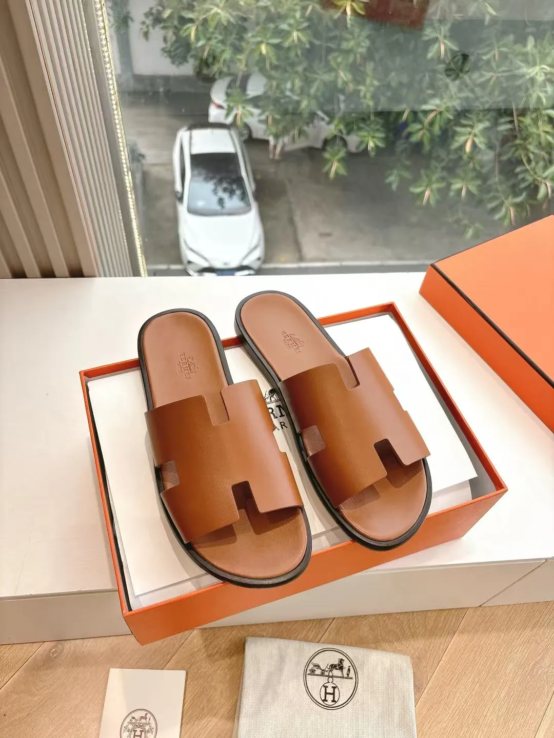 Hermès Slippers — a6c9ce78