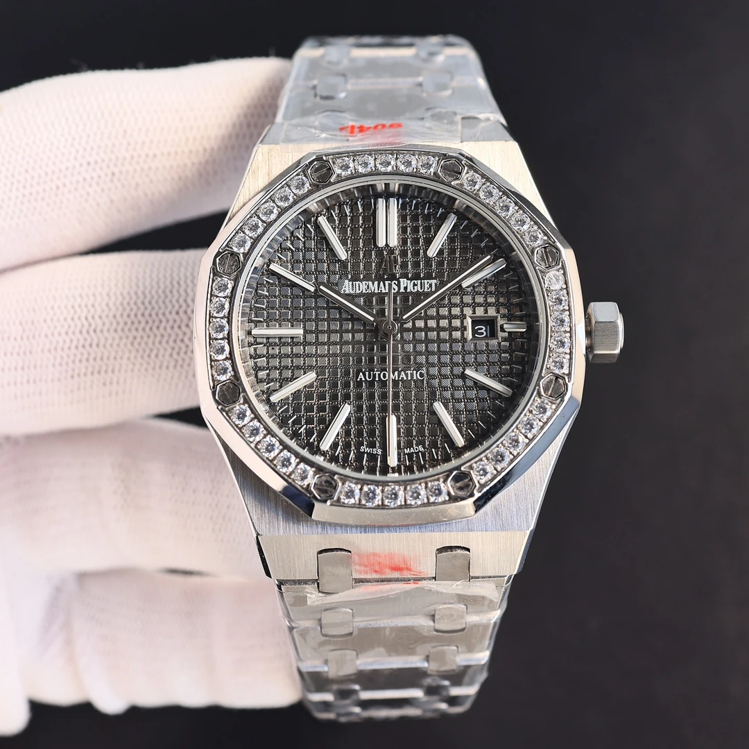 Audemars Piguet Watch — 08de2fb7