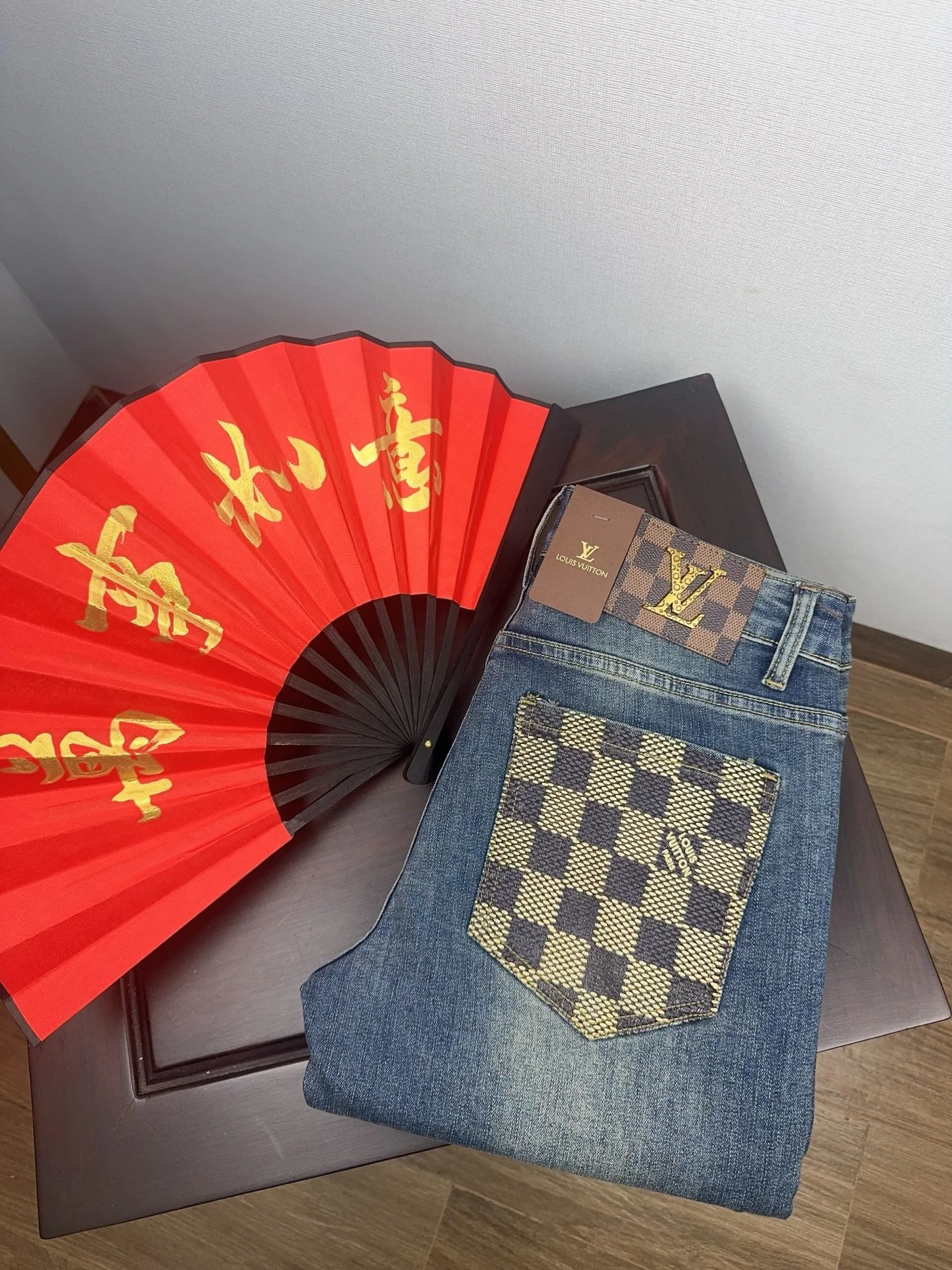 Louis Vuitton Jeans — c48c3590