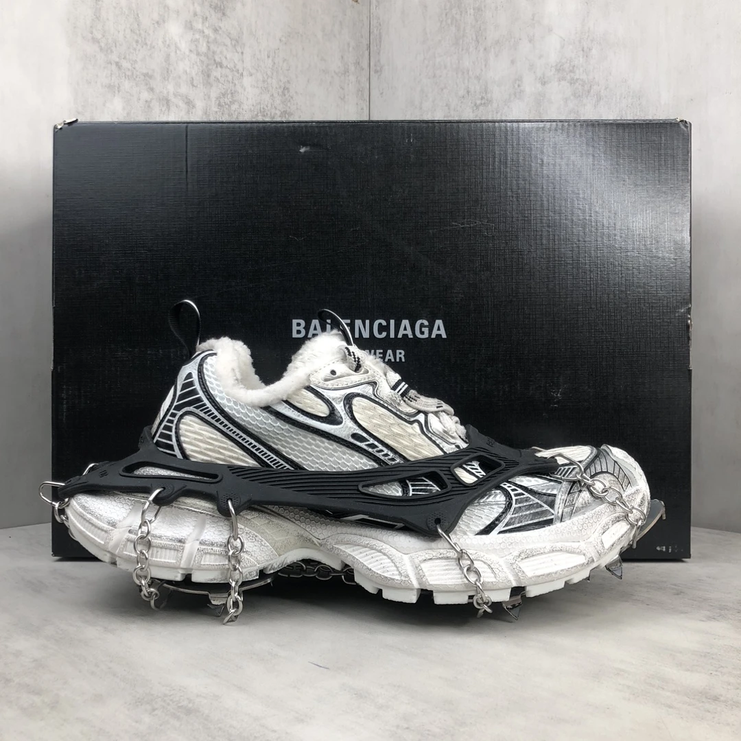 Balenciaga Sneakers — a612ea92