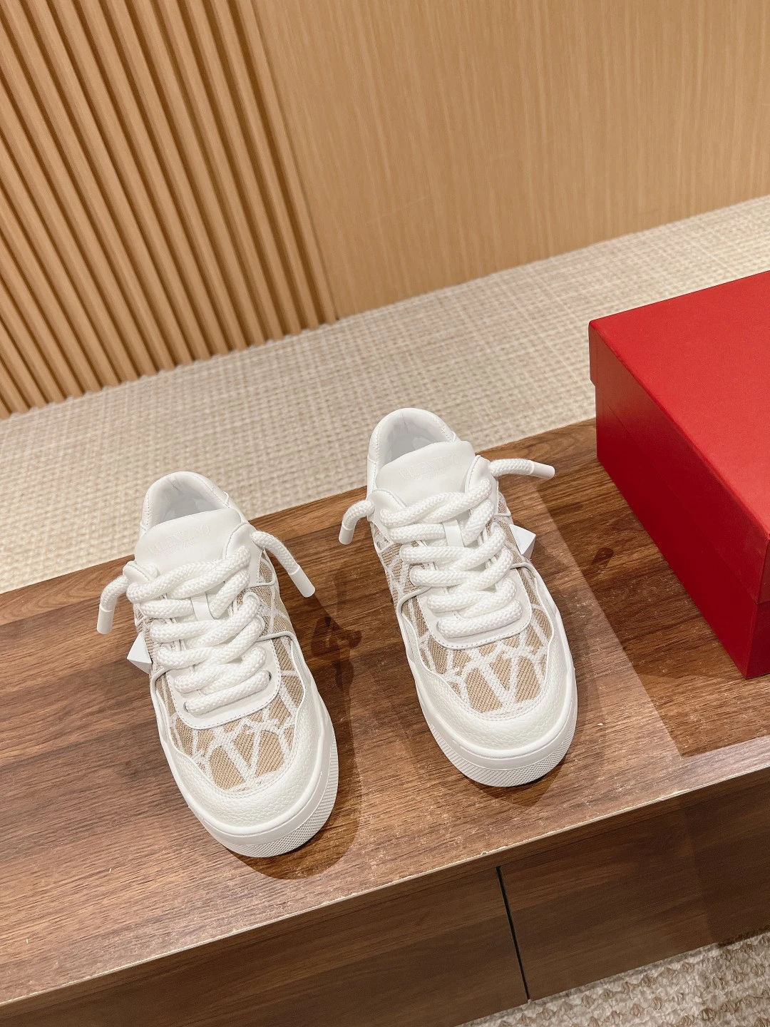 Valentino Sneakers — 2c0ab0de
