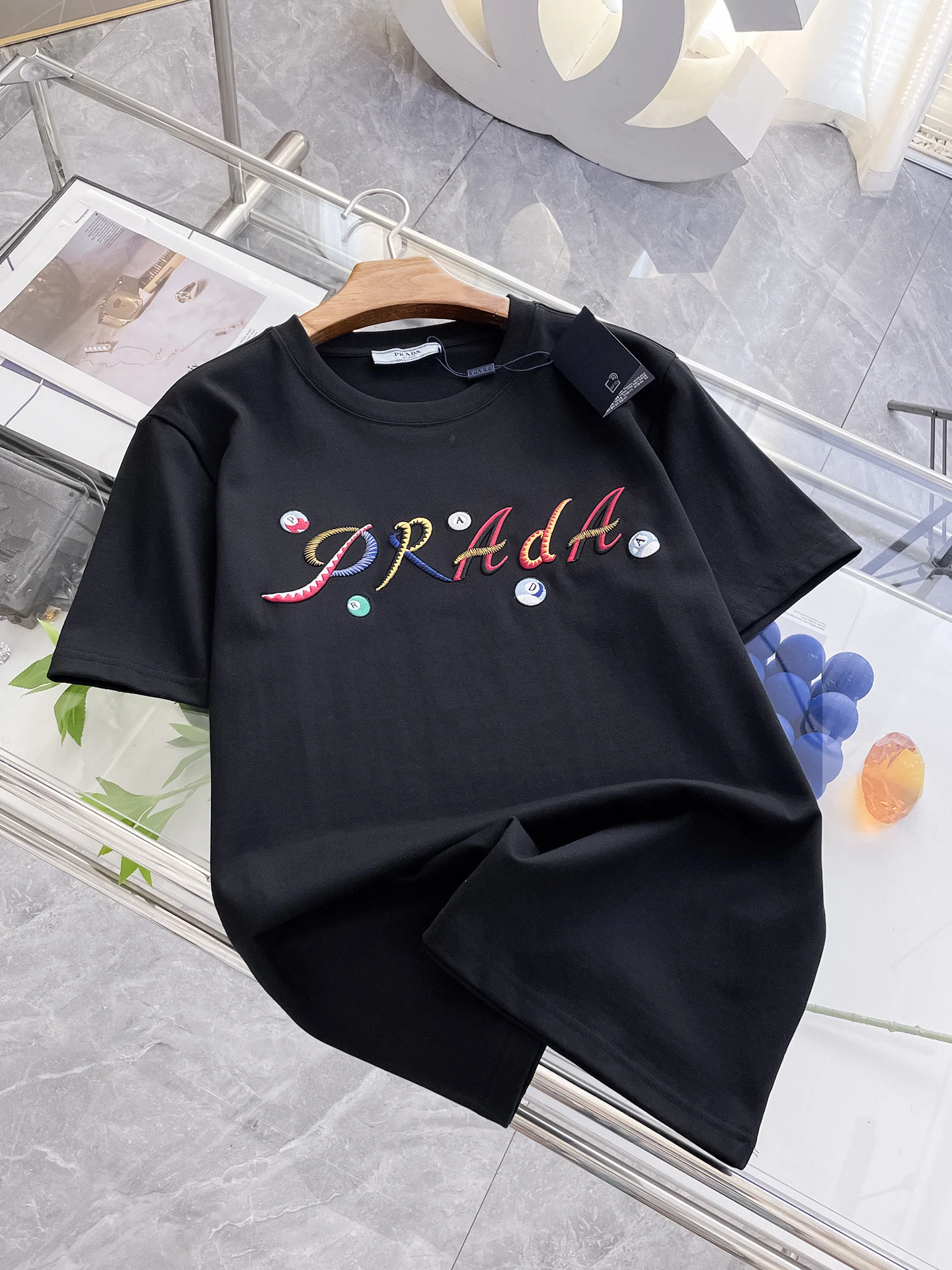 Prada T-Shirt — bf43ce1d