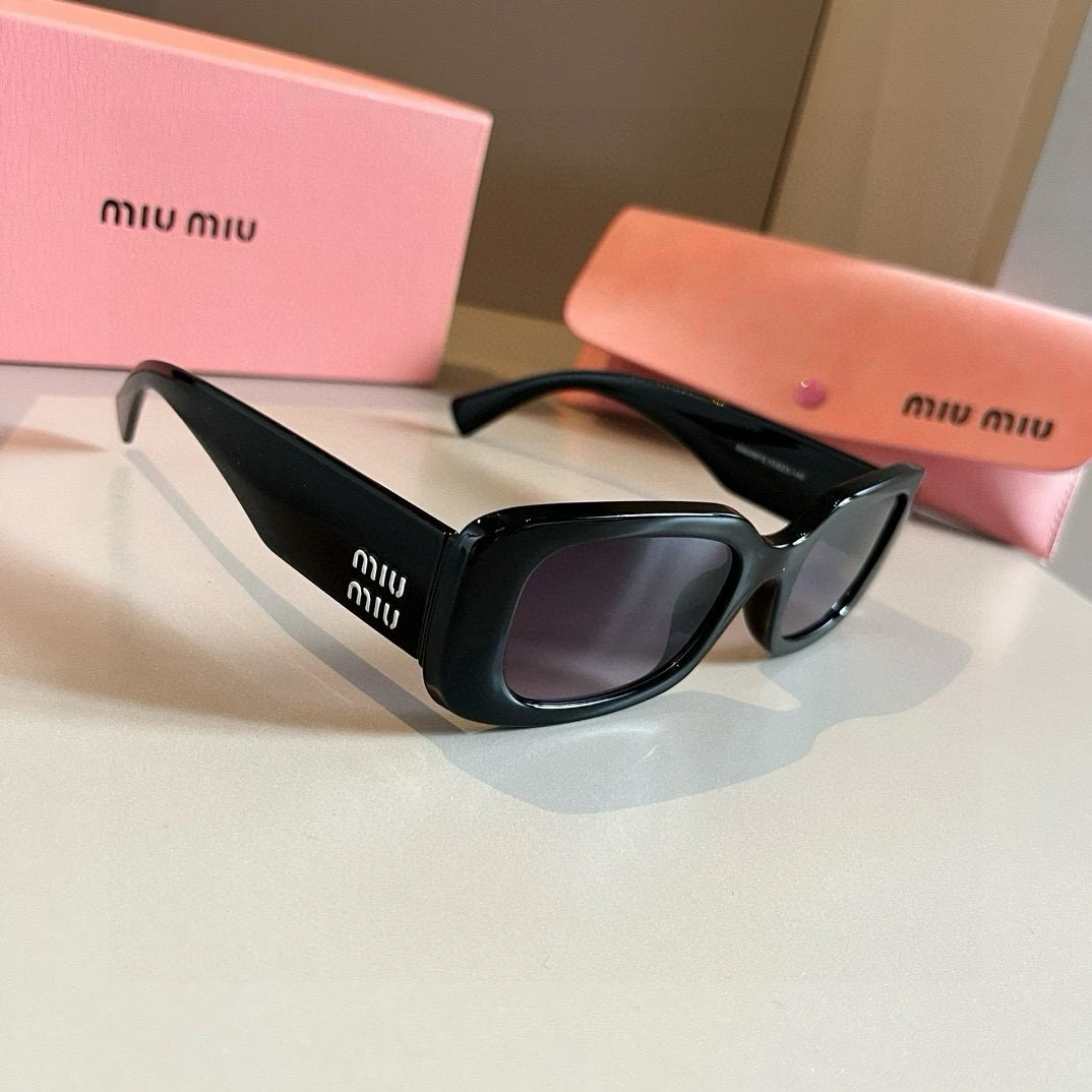 Miu Miu Eyewear — f4b24ad7