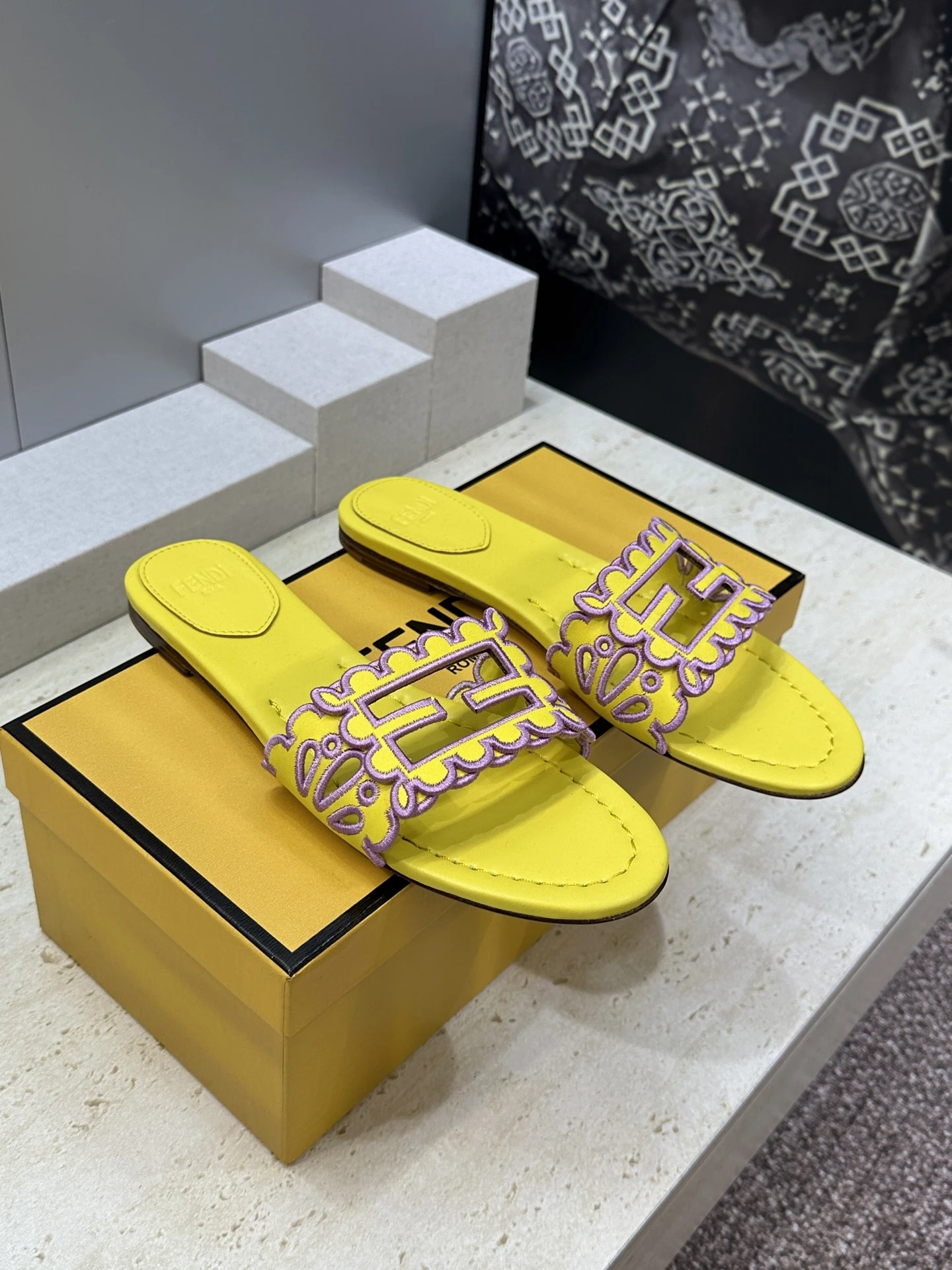 Fendi Slippers — f6a27ace