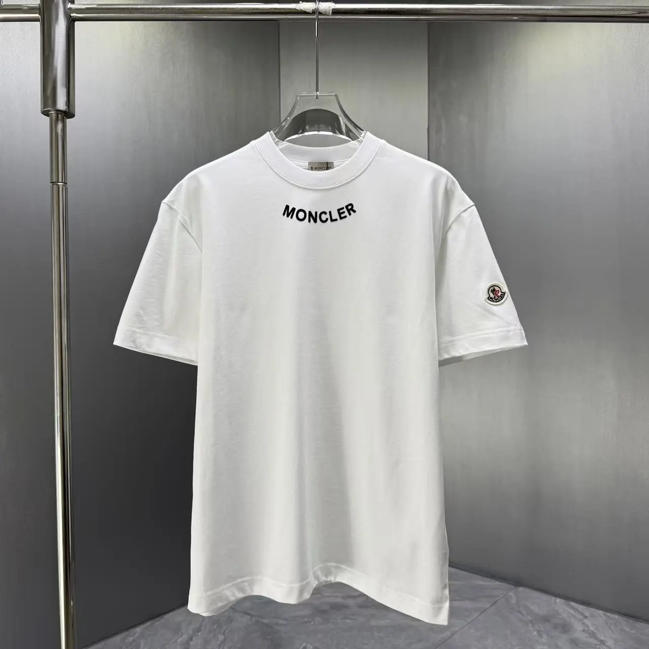 Moncler T-Shirt — 5c27e5a9