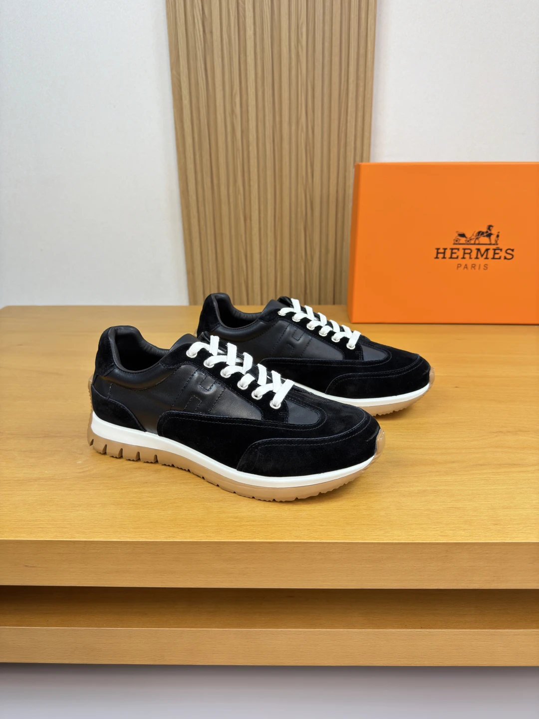 Hermès Sneakers — 1c62ae72