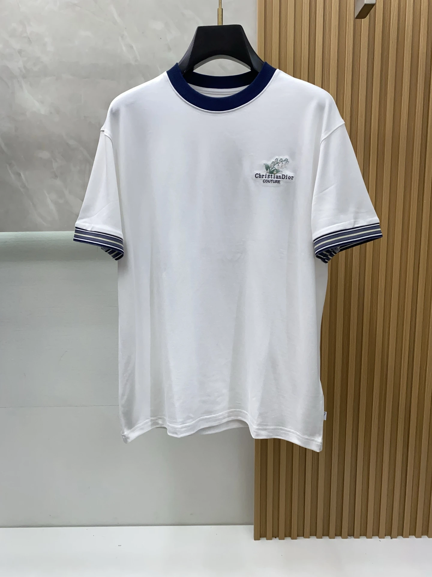Dior T-Shirt — 39d50208