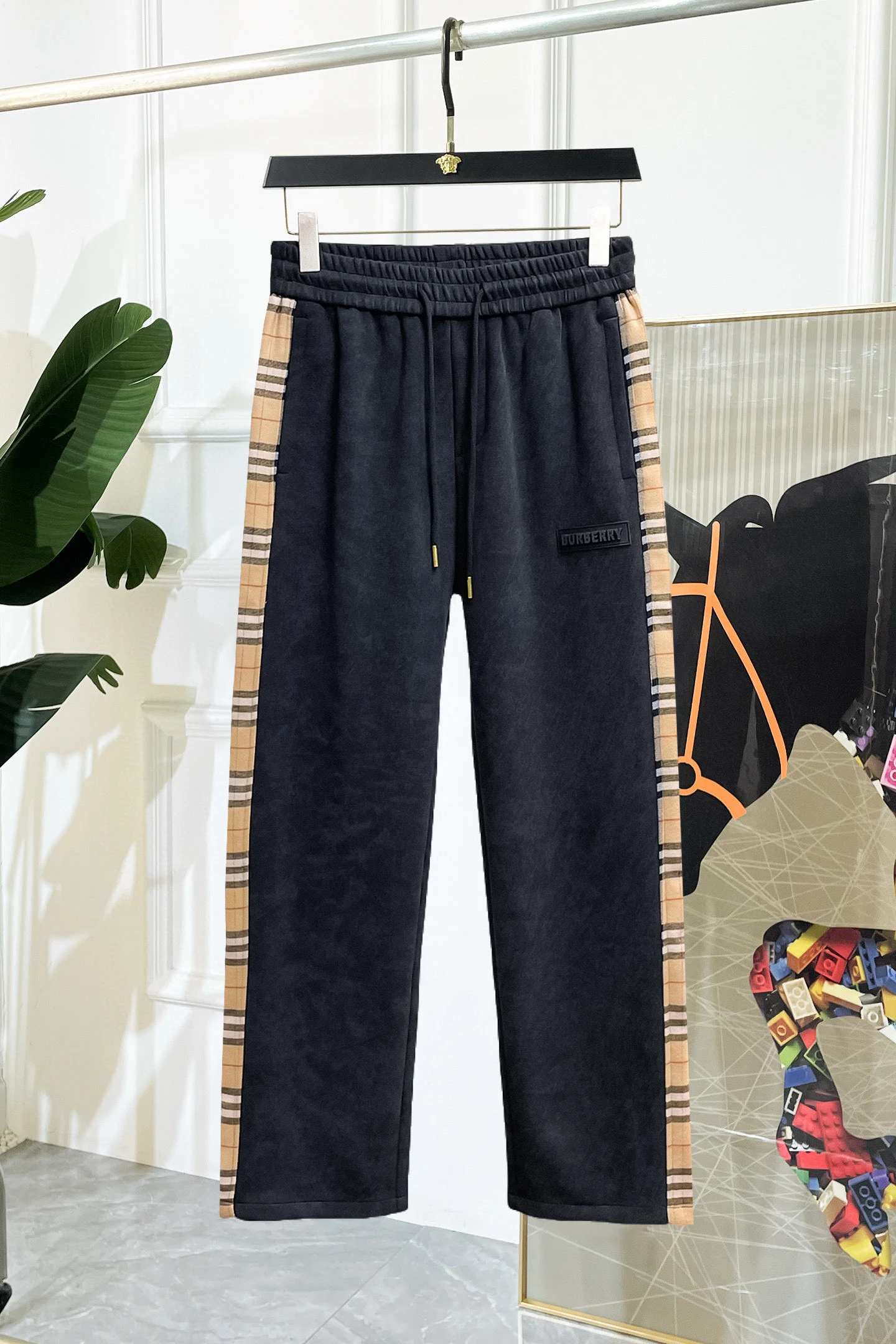 Burberry Trousers — e62252f5