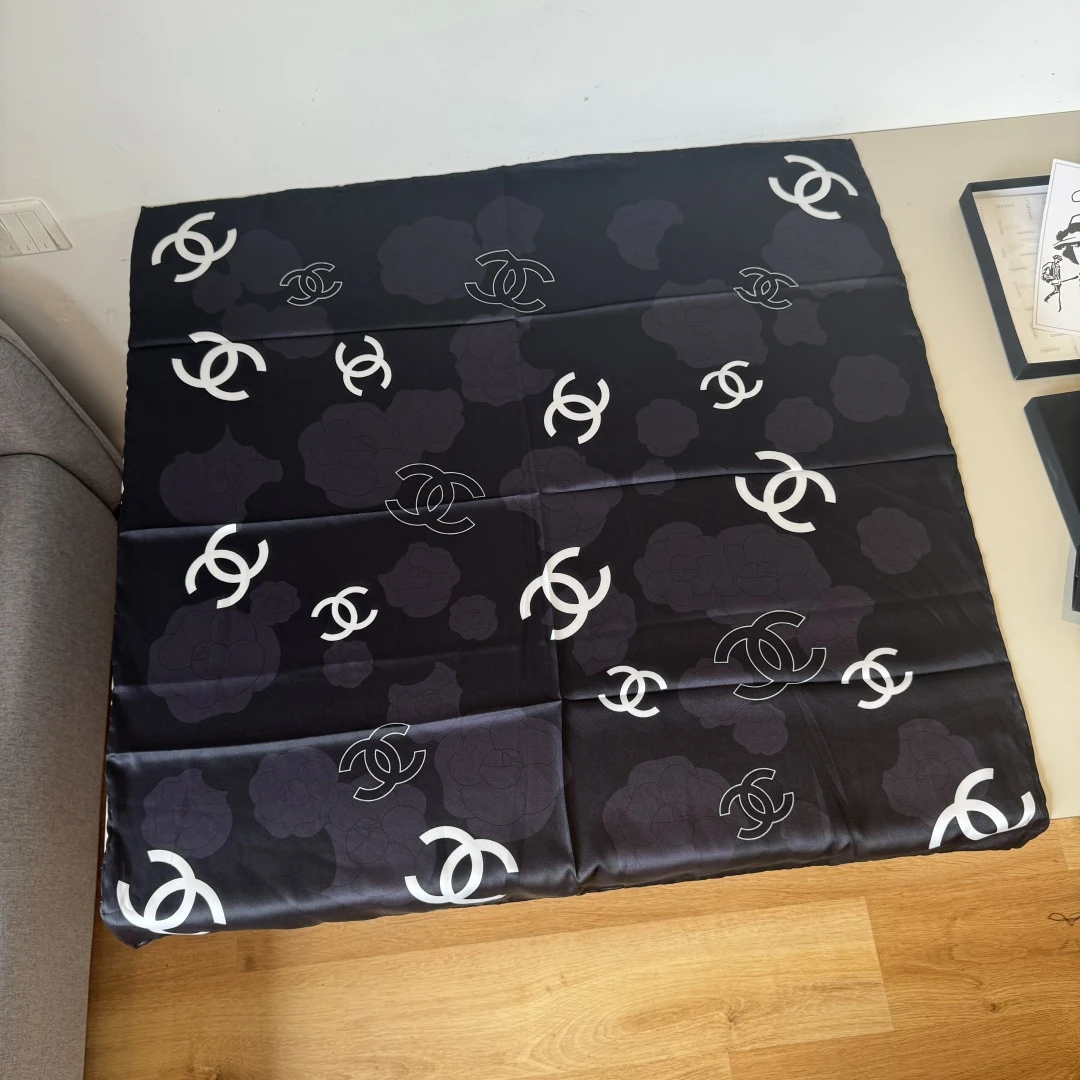 Scarves — 22218ca9