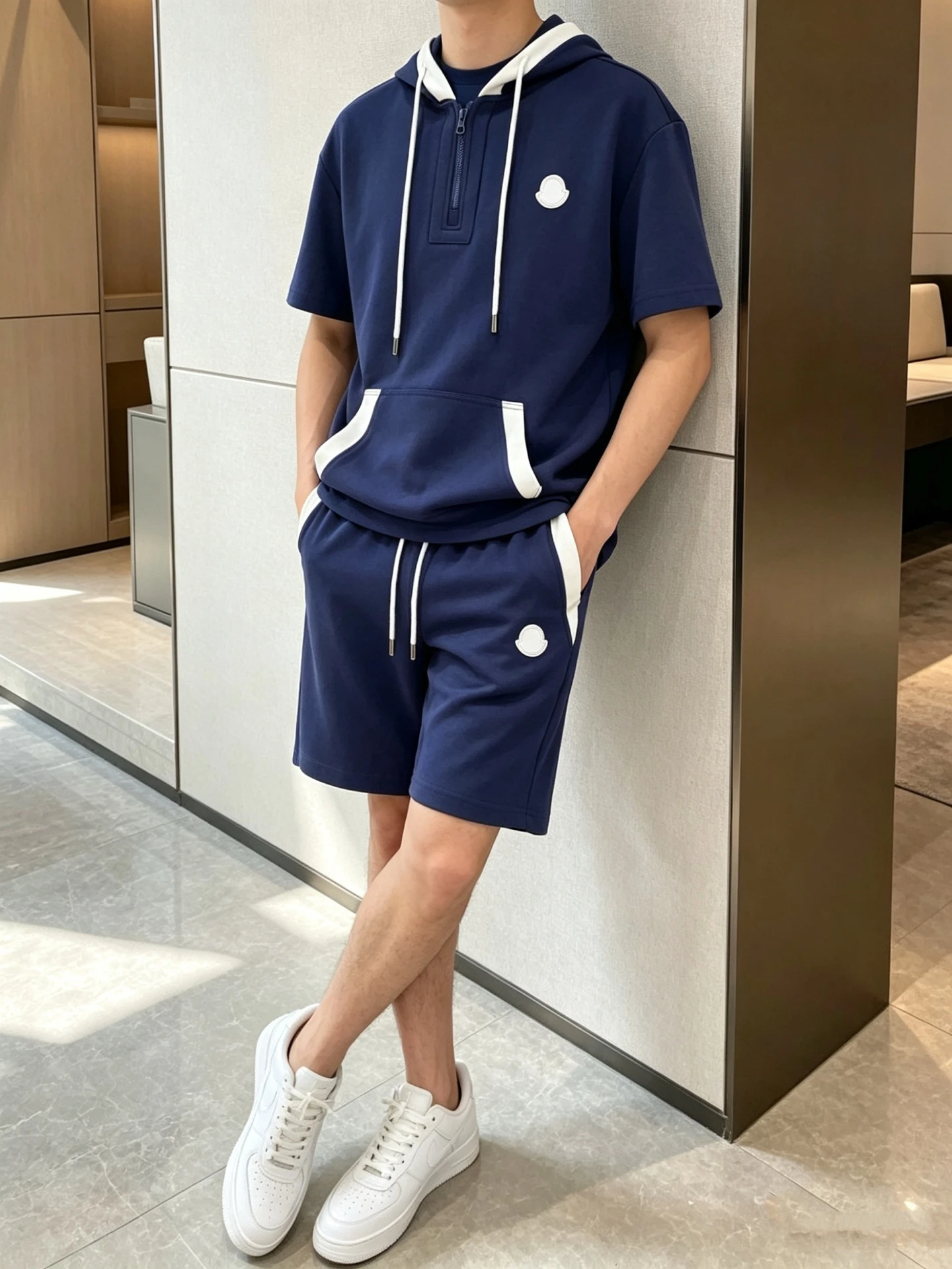 Moncler T-Shirt — 311add51