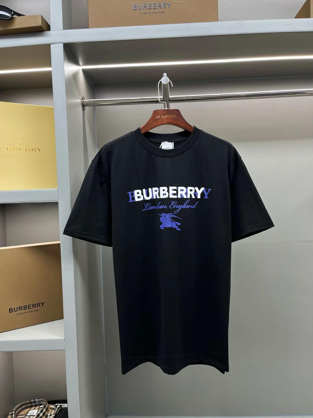 Burberry T-Shirt — 43f5dd67
