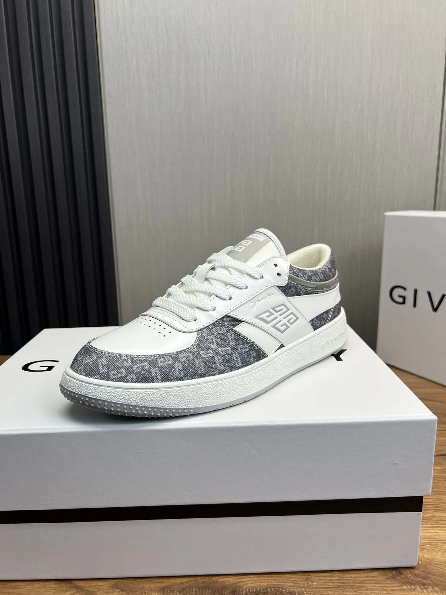 Givenchy Shoes — 2a1ae683