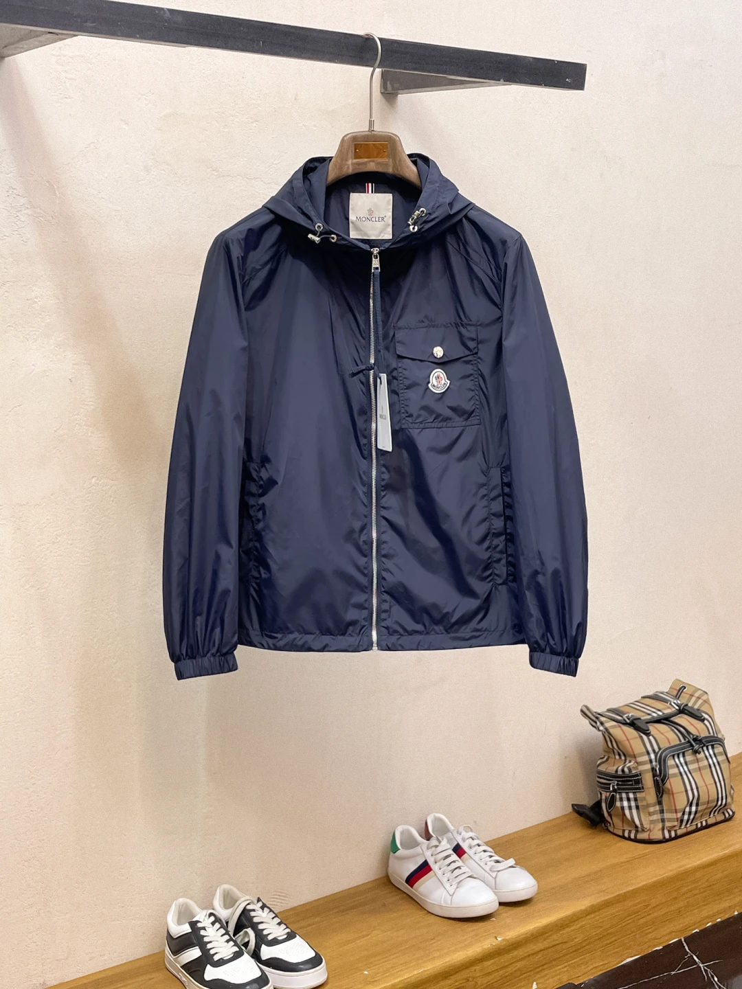 Moncler Jackets — d7c9a13d