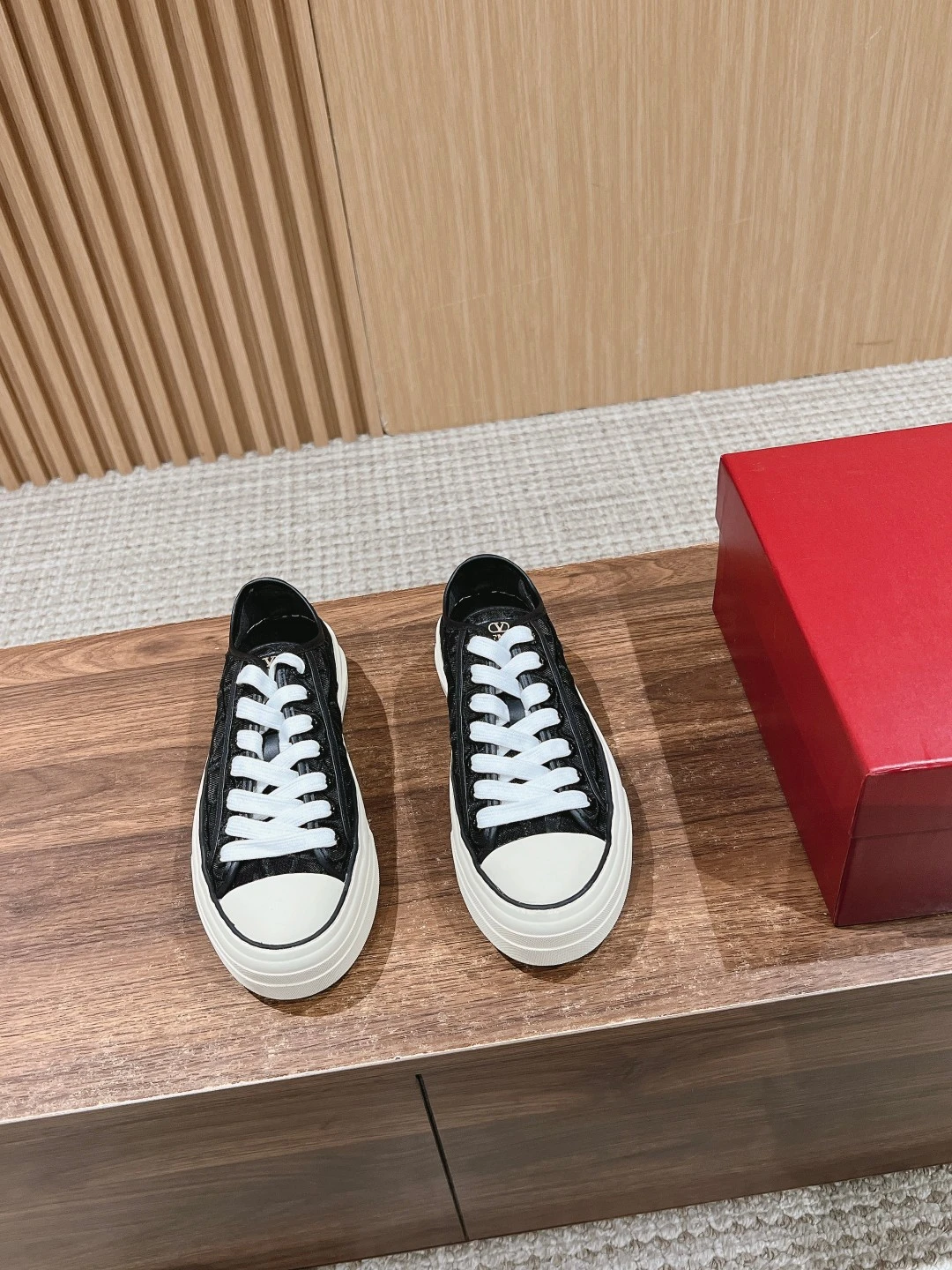 Valentino Sneakers — 6ad82d74