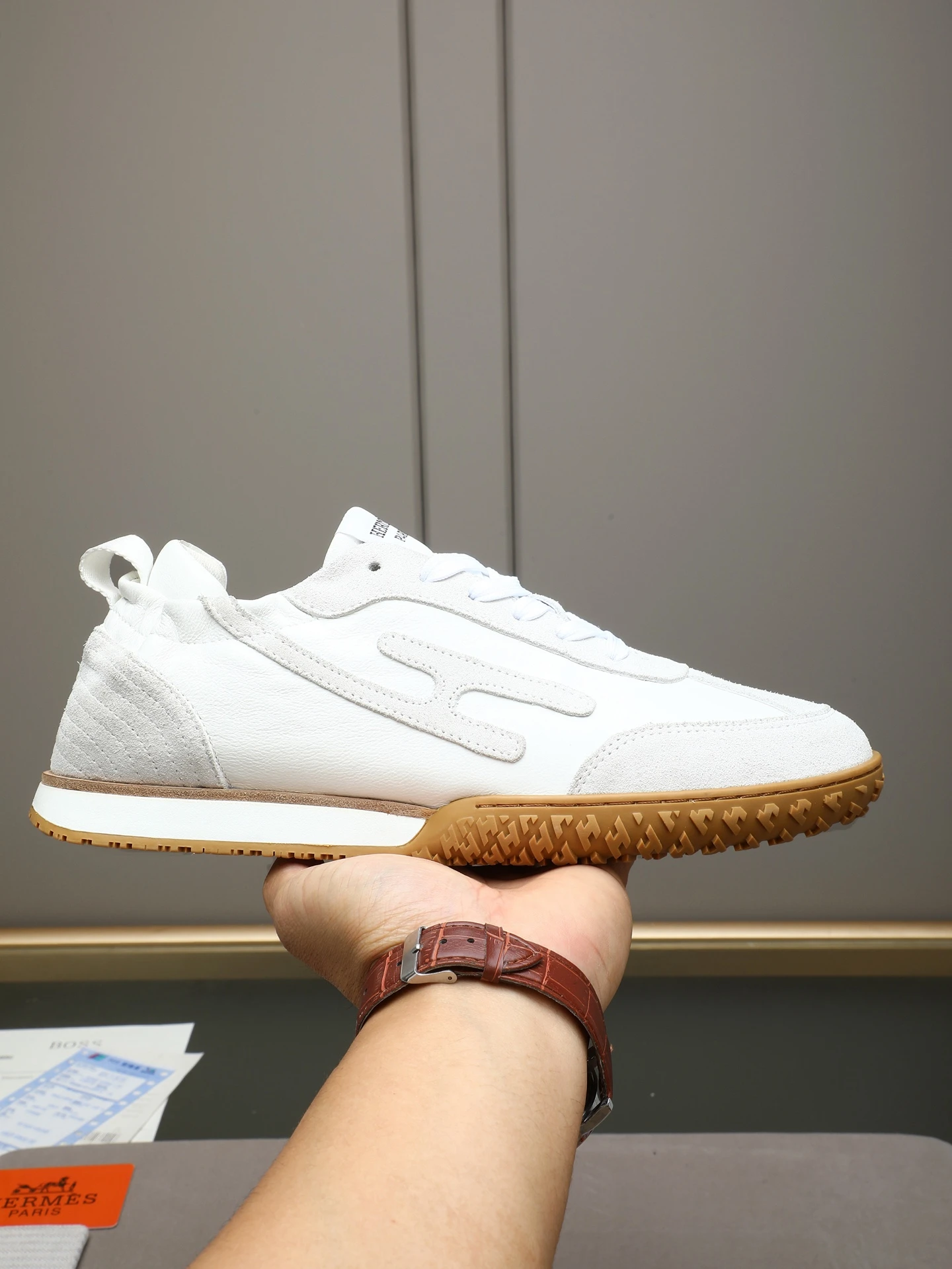Hermès Sneakers — 26896234