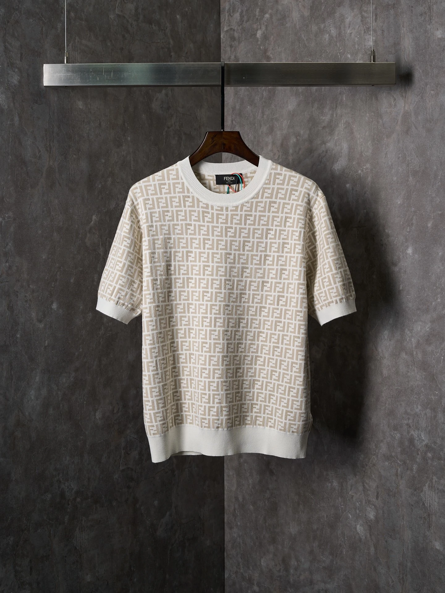 Fendi T-Shirt — f4c31228