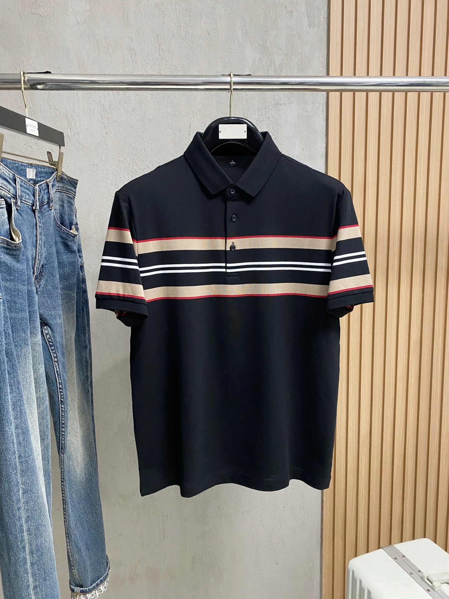 Burberry T-Shirt — 6f78e317