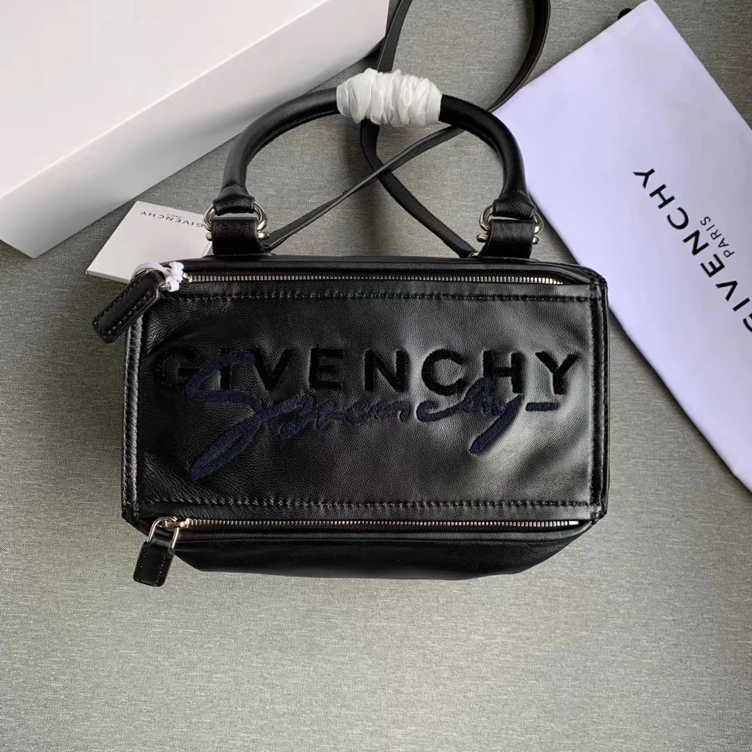 Givenchy Bag — e91cd6a2