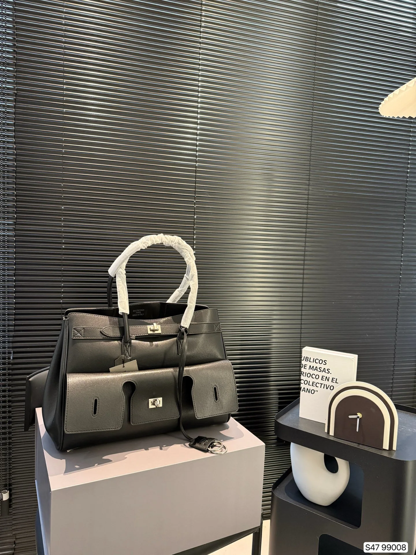 Balenciaga Bag — f520f89e
