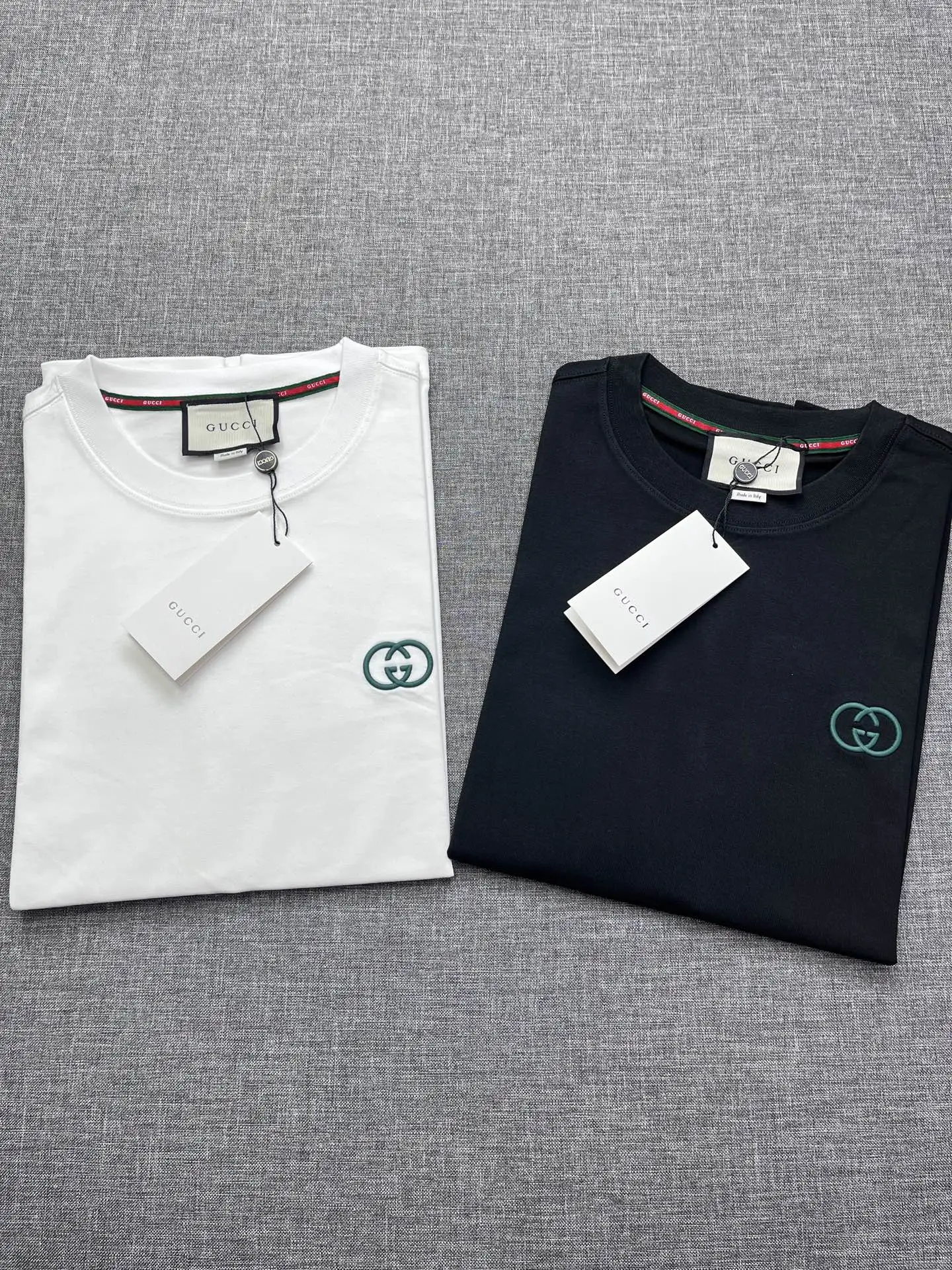 Gucci T-Shirt — 3e601196