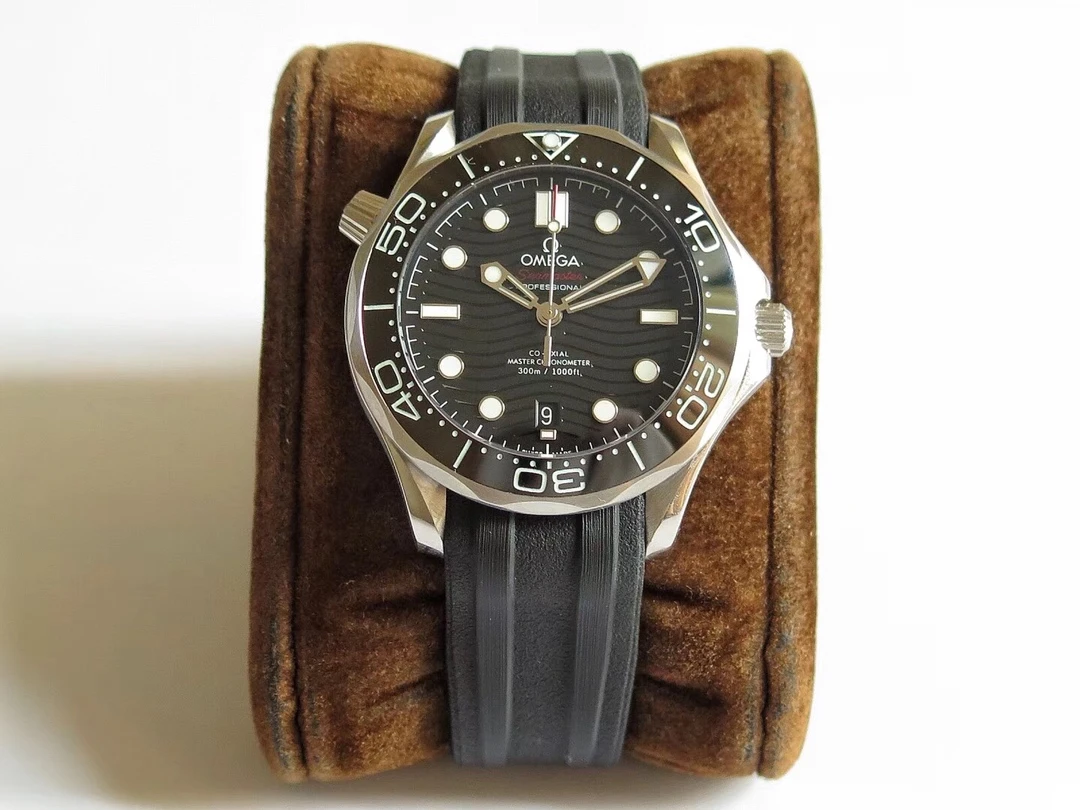 Omega Watch — 54e54046