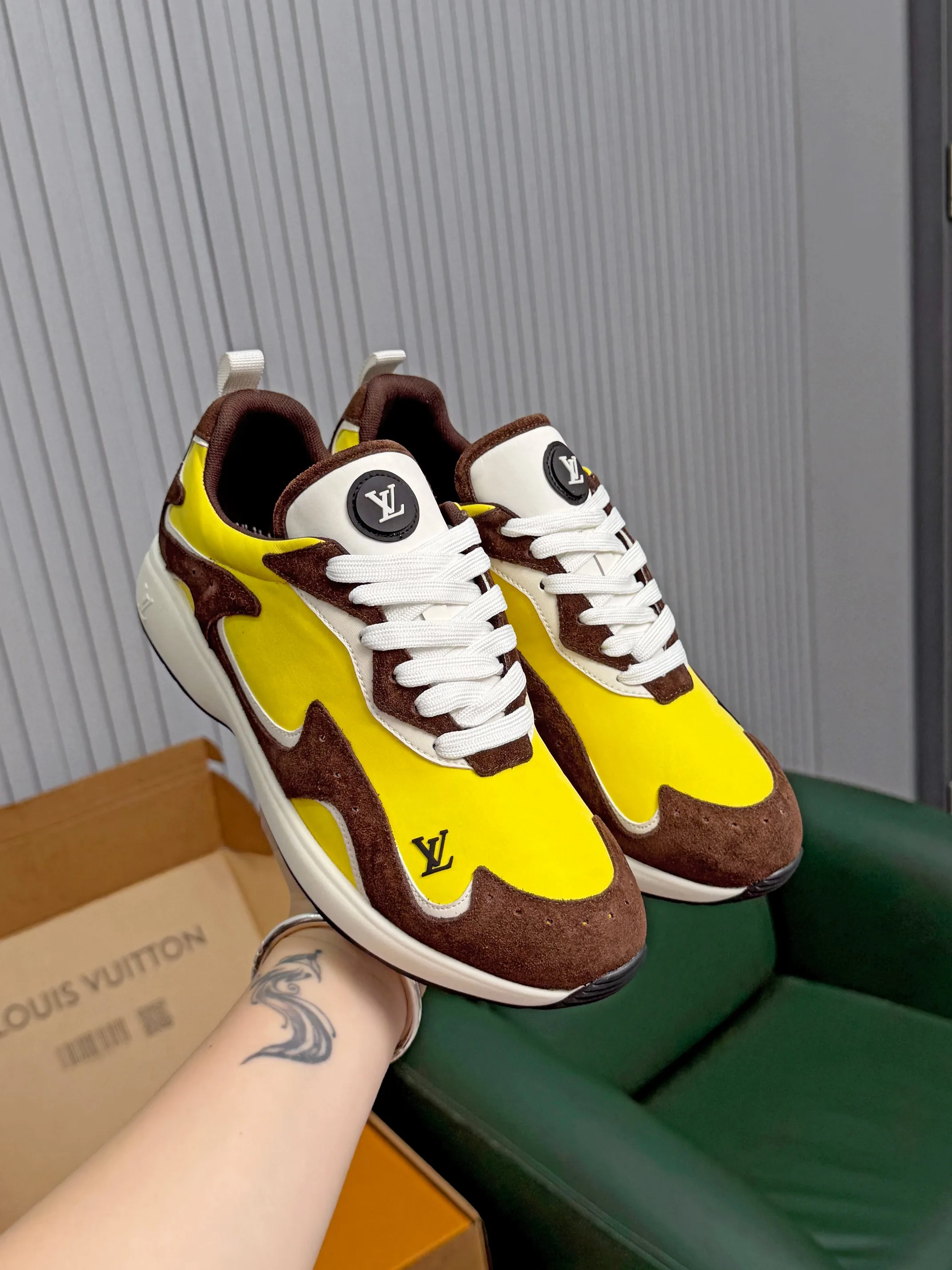 Louis Vuitton Sneakers — 2d9aa111