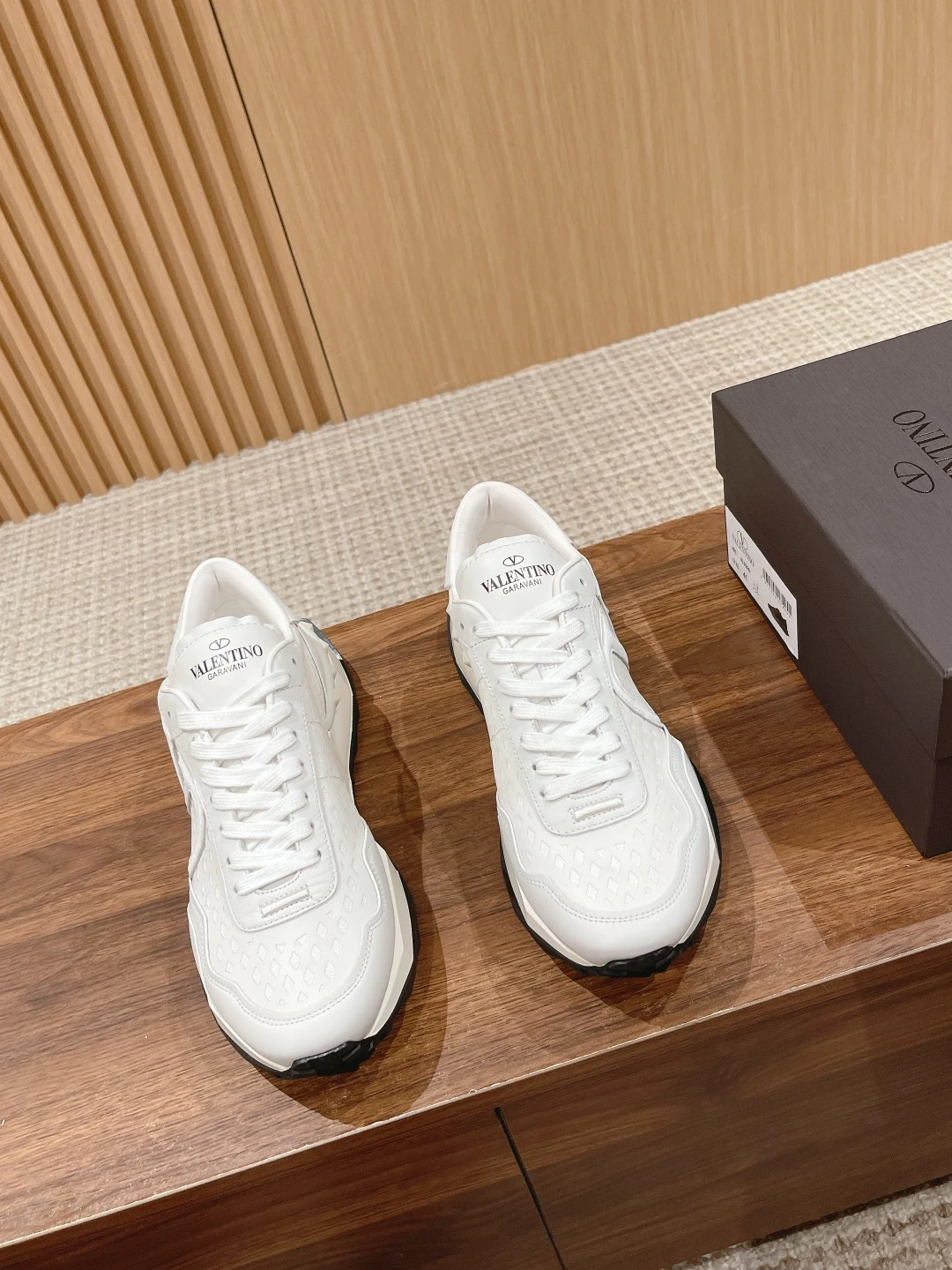 Valentino Sneakers — efdb8341