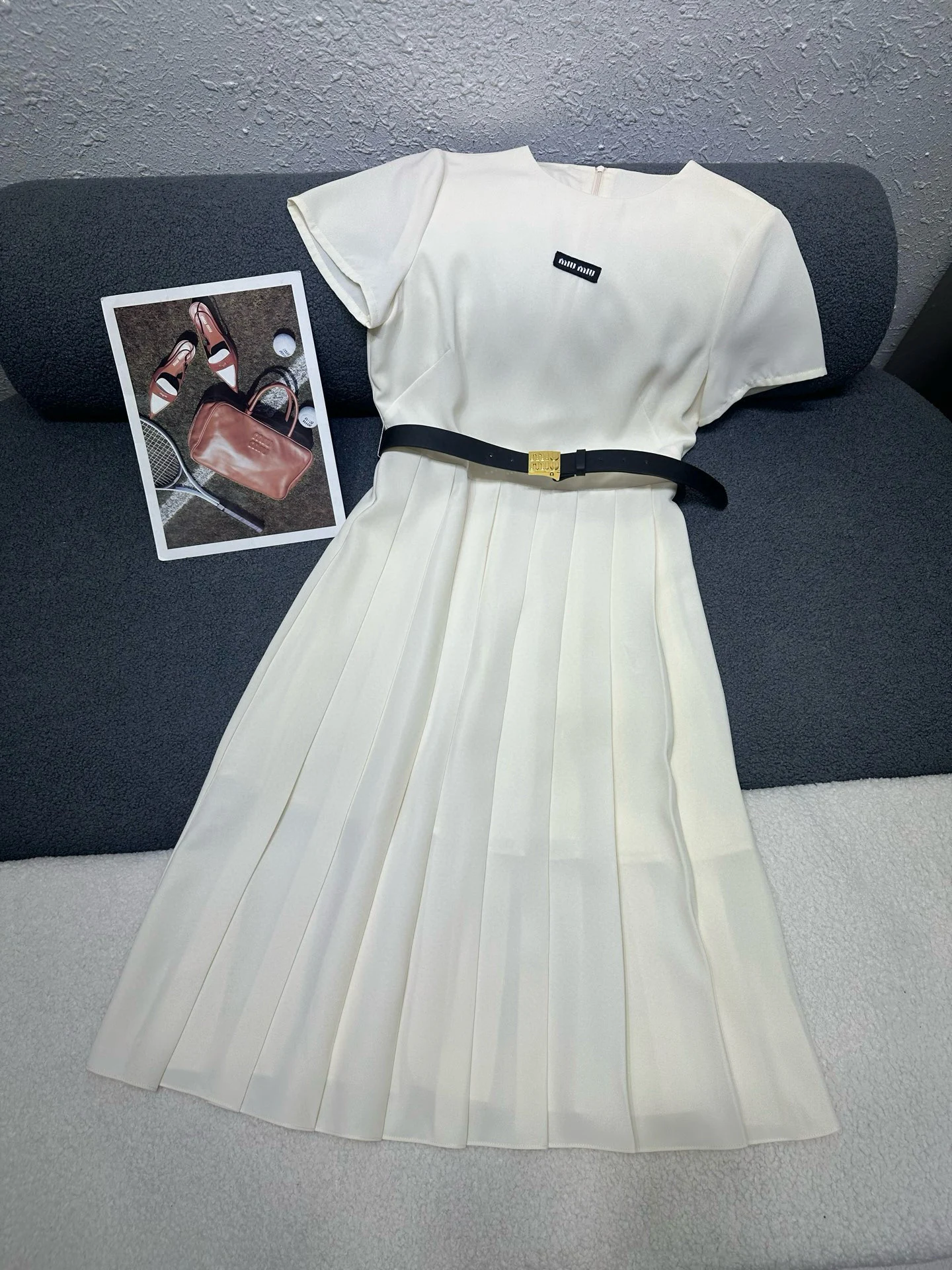 Dresses — 10e35323